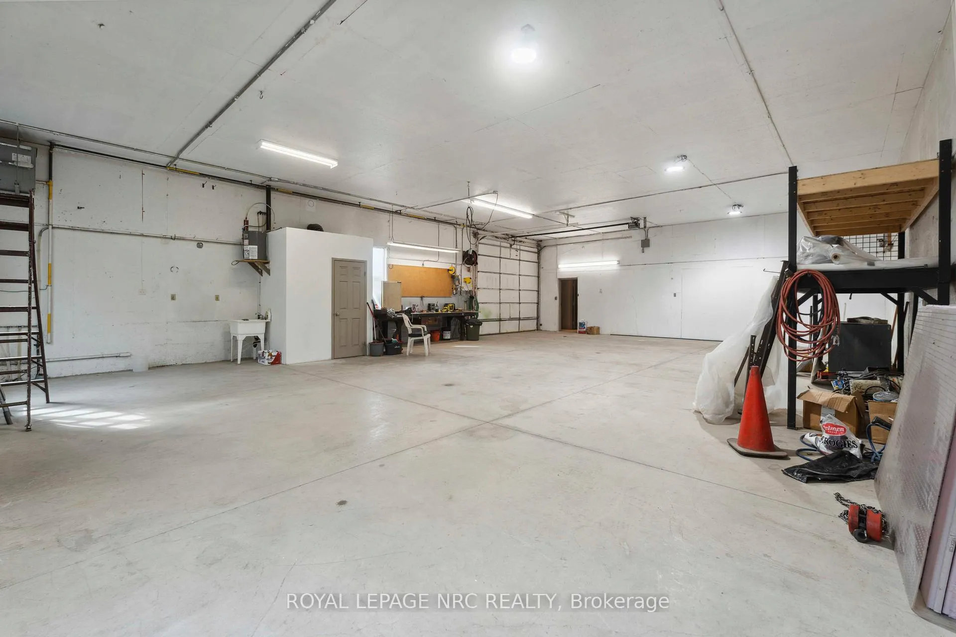 Photo 5 of 5329 King Street, Lincoln, Beamsville — HOMEH