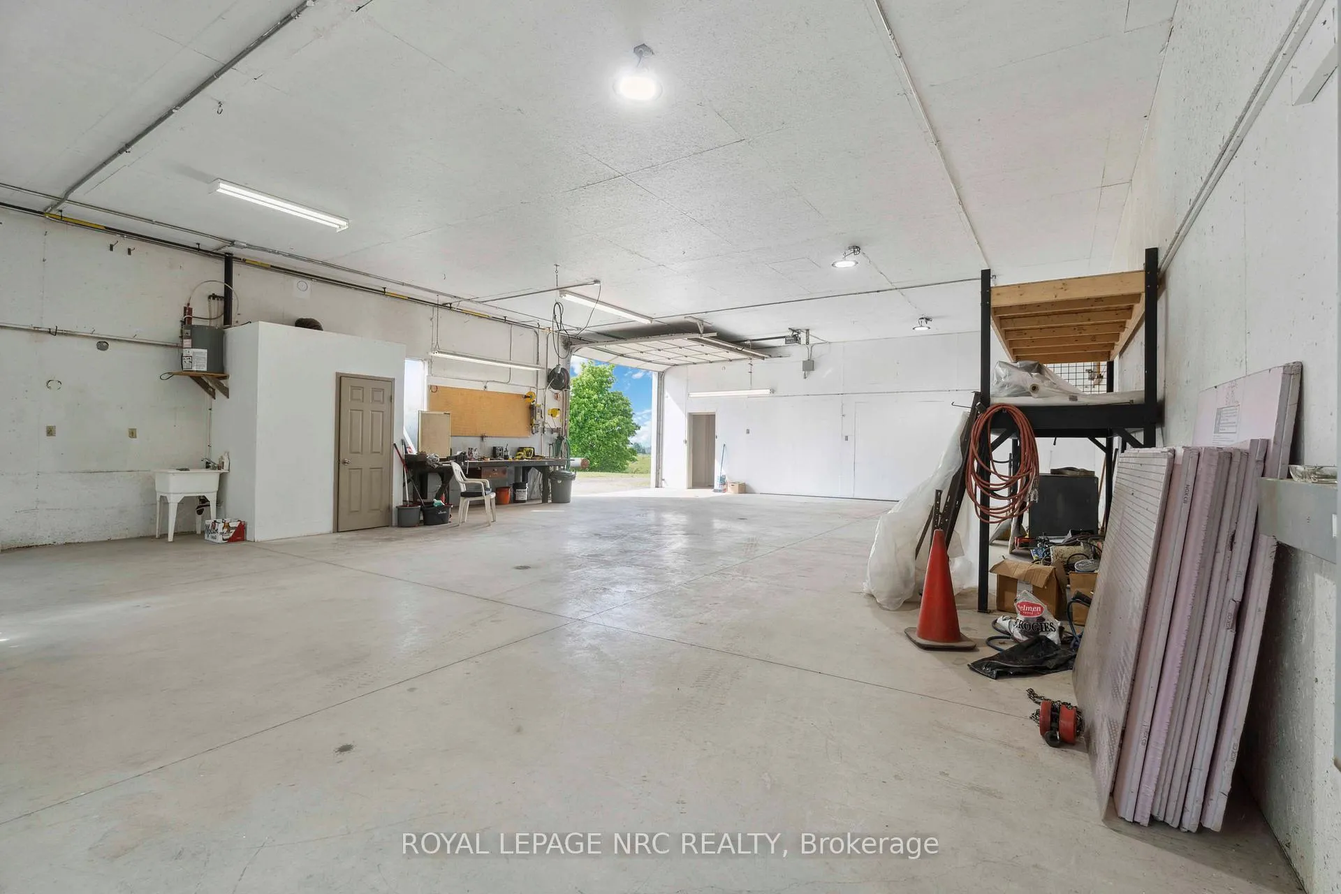 Photo 6 of 5329 King Street, Lincoln, Beamsville — HOMEH