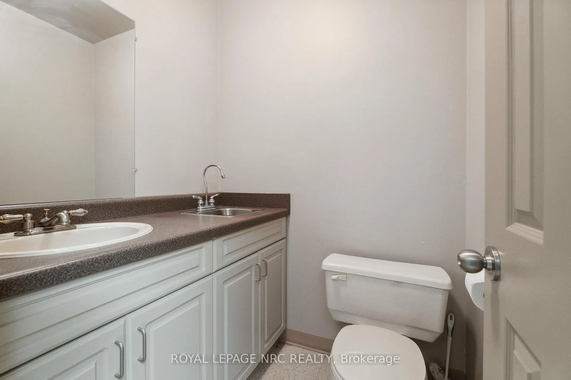 Photo 7 of 5329 King Street, Lincoln, Beamsville — HOMEH