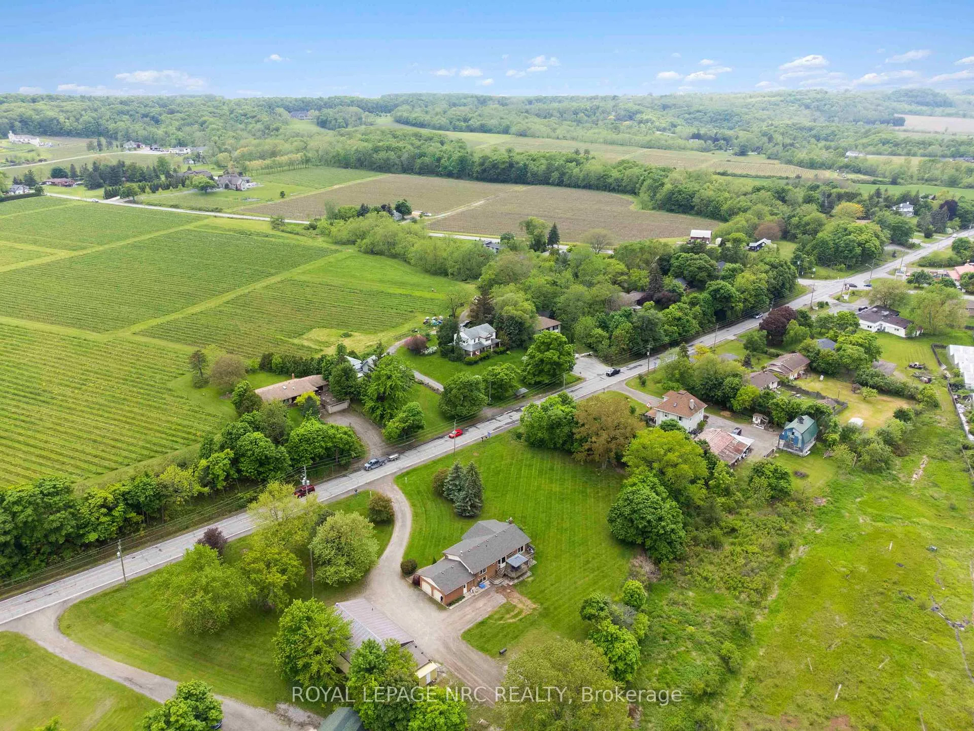 Photo 10 of 5329 King Street, Lincoln, Beamsville — HOMEH
