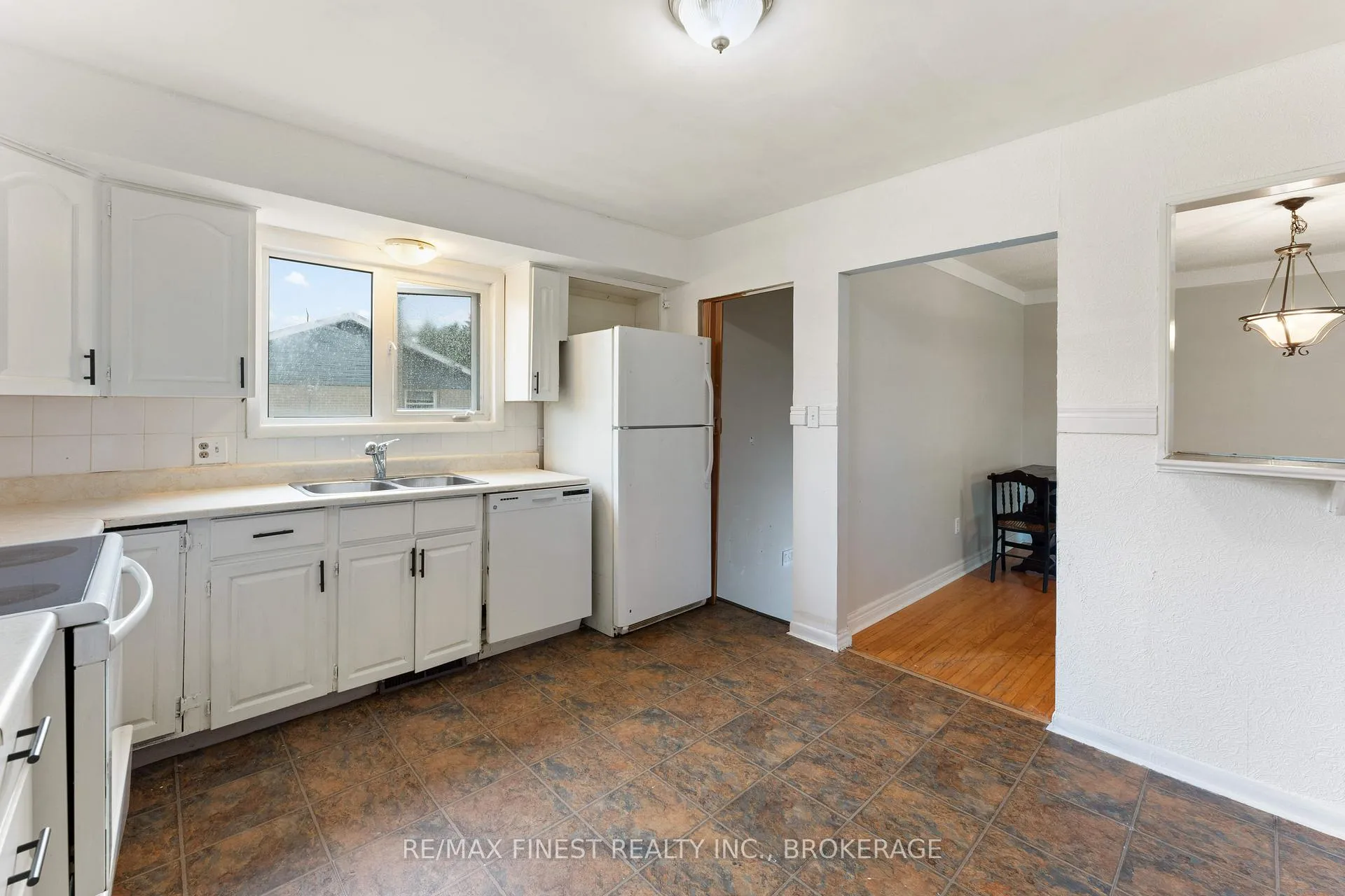 Photo 16 of 336 Meadowcrest Road, Kingston, City Southwest — HOMEH