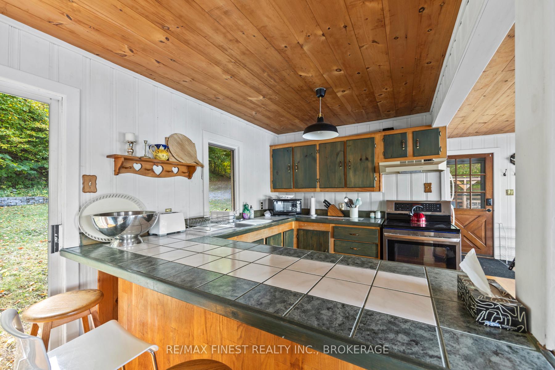 Photo 10 of 1018 Leadbeater Lane, Frontenac, Frontenac South — HOMEH