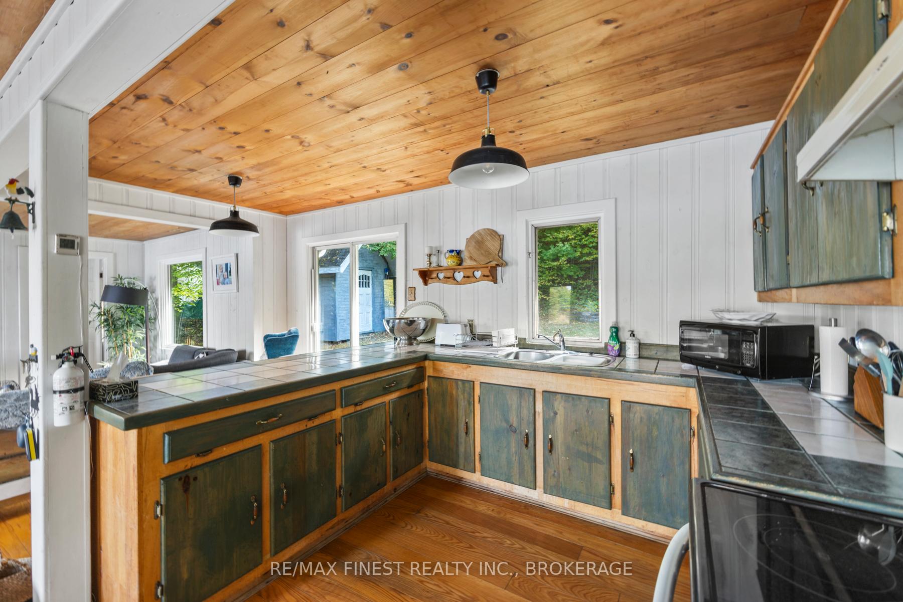 Photo 12 of 1018 Leadbeater Lane, Frontenac, Frontenac South — HOMEH