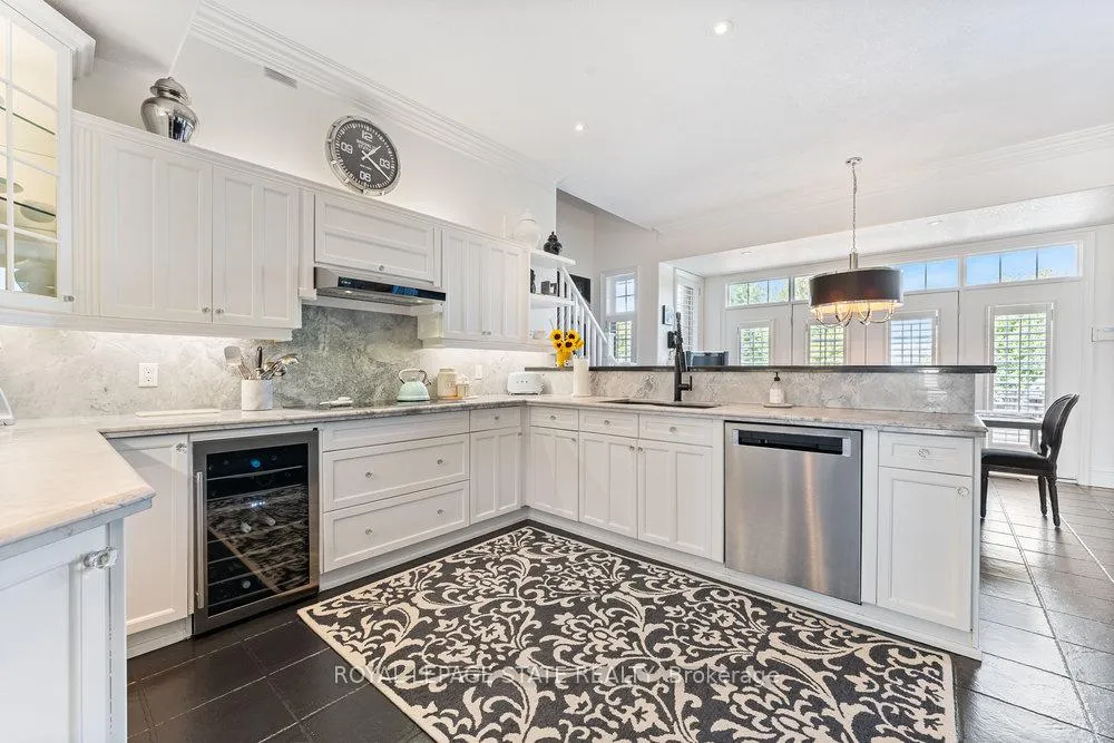 Photo 14 of 1467 Book Road W, Hamilton, Ancaster — HOMEH