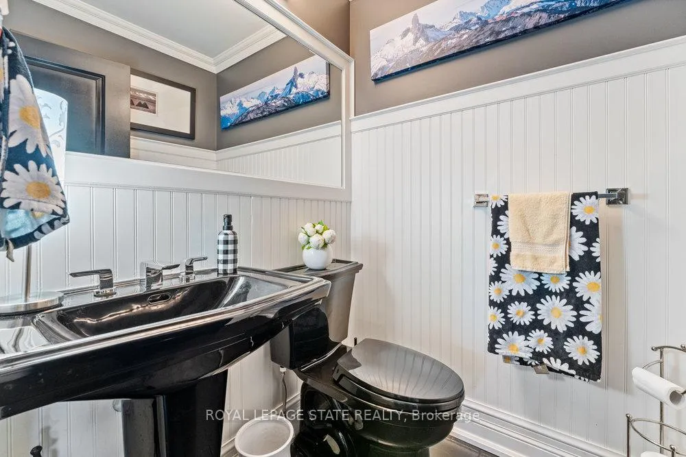Photo 21 of 1467 Book Road W, Hamilton, Ancaster — HOMEH