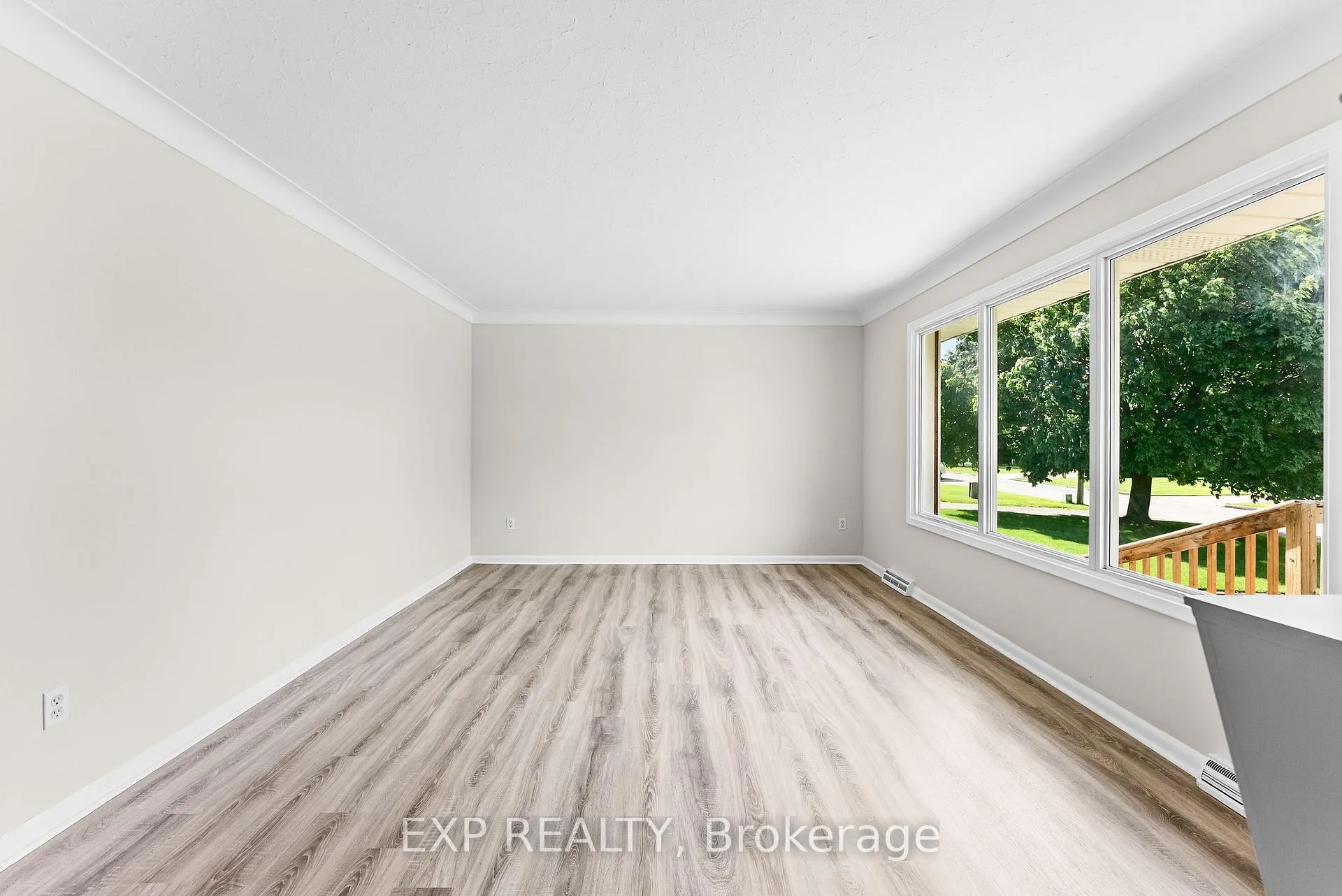 Photo 8 of 119 Ryerson Street, Thorold, Confederation Heights — HOMEH