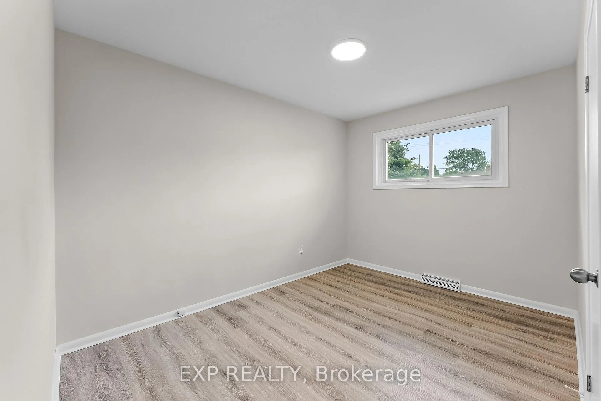 Photo 18 of 119 Ryerson Street, Thorold, Confederation Heights — HOMEH