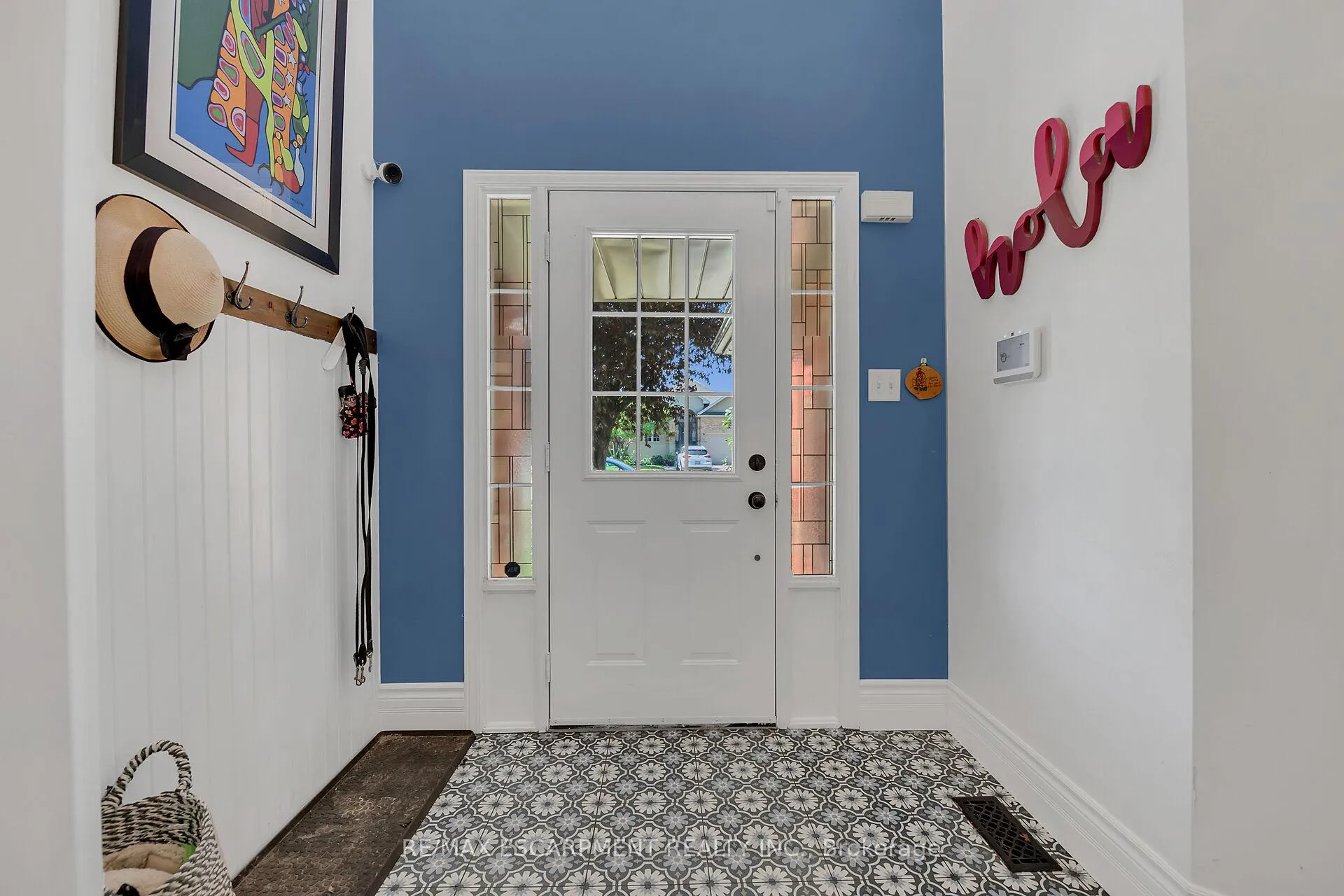 Photo 3 of 239 Hepburn Crescent, Hamilton, Mountview — HOMEH
