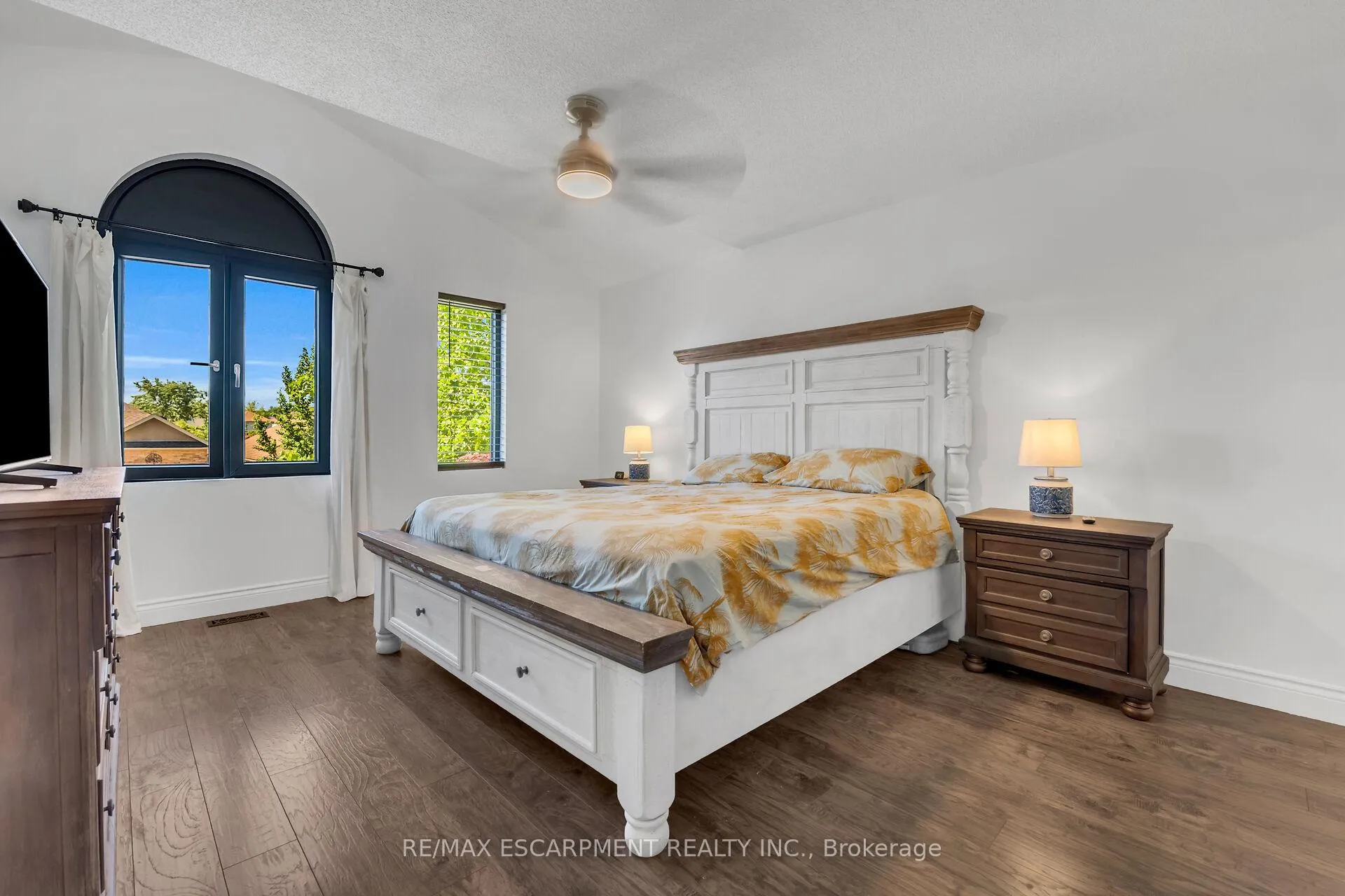 Photo 26 of 239 Hepburn Crescent, Hamilton, Mountview — HOMEH