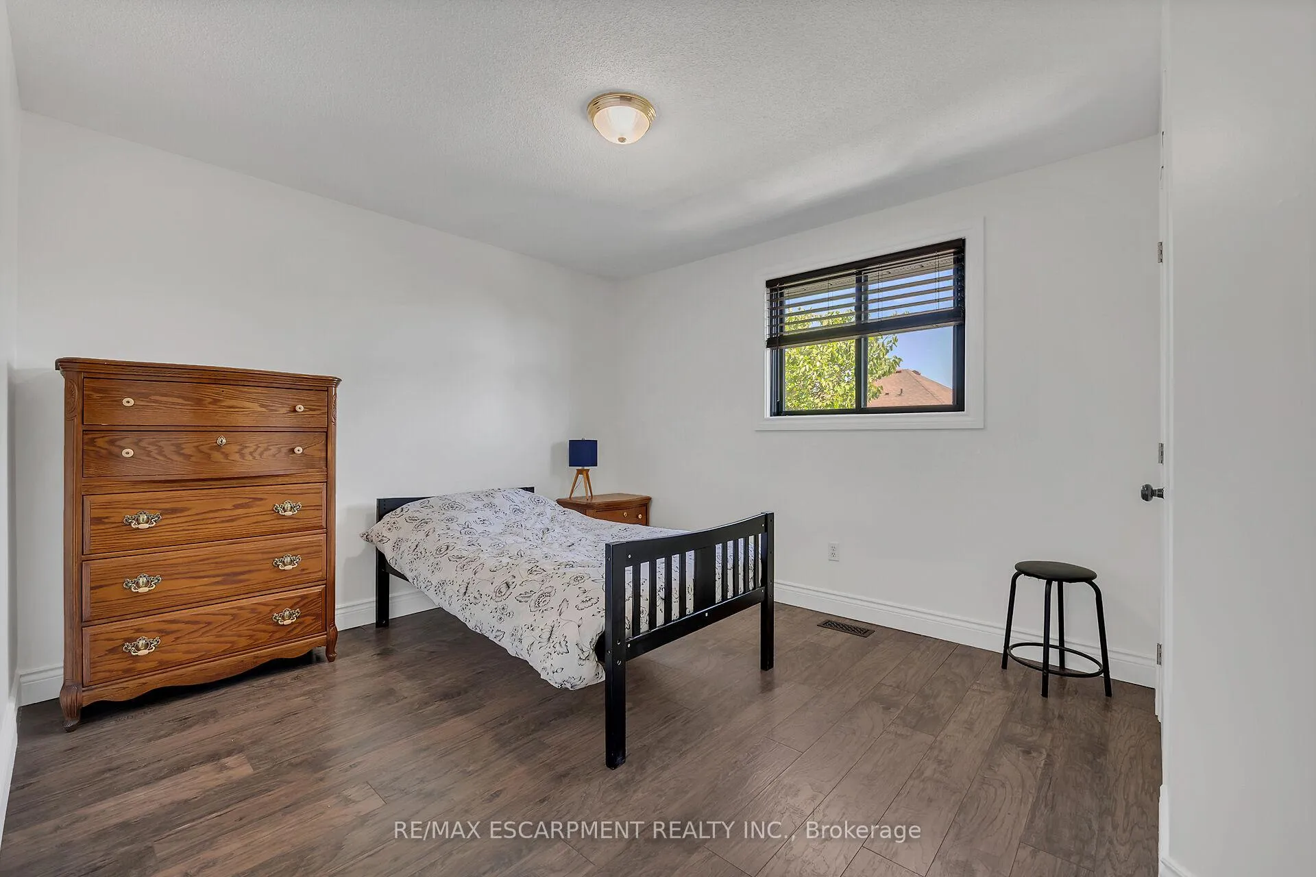 Photo 34 of 239 Hepburn Crescent, Hamilton, Mountview — HOMEH