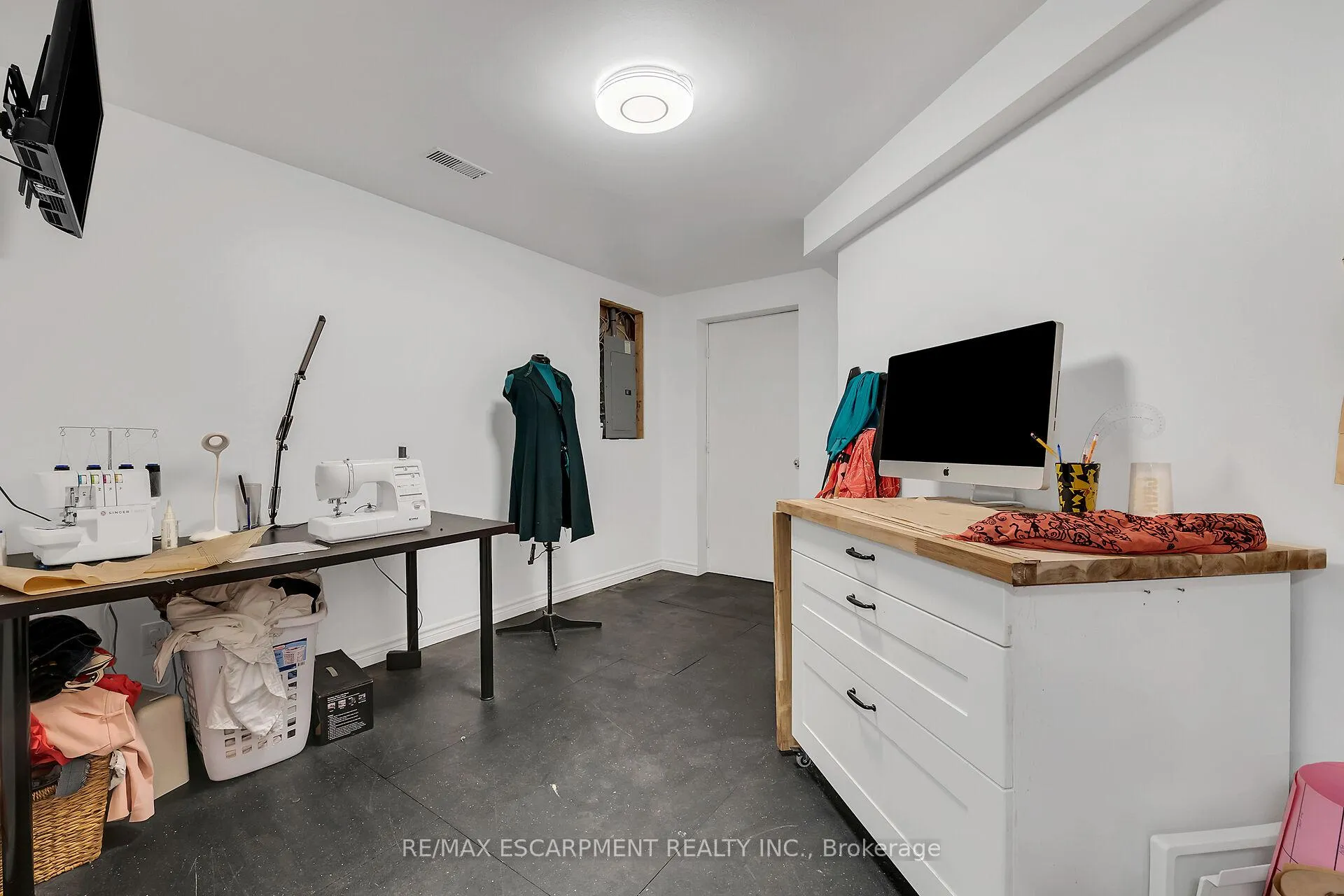 Photo 42 of 239 Hepburn Crescent, Hamilton, Mountview — HOMEH