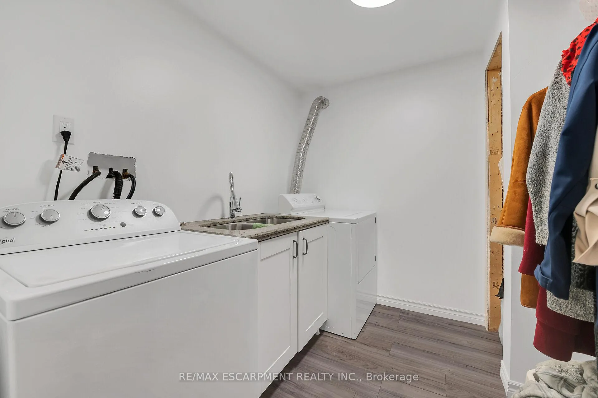 Photo 43 of 239 Hepburn Crescent, Hamilton, Mountview — HOMEH