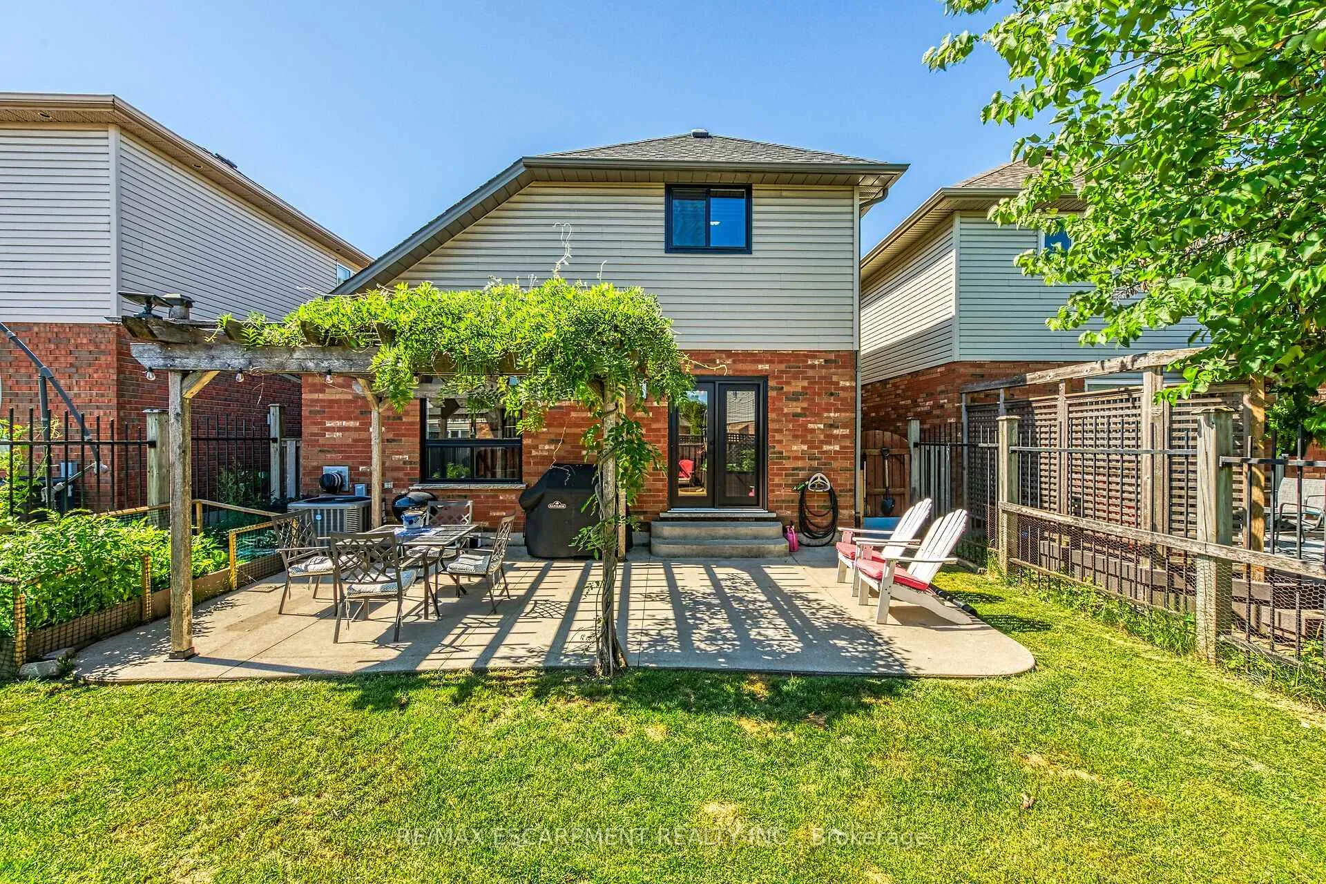 Photo 44 of 239 Hepburn Crescent, Hamilton, Mountview — HOMEH