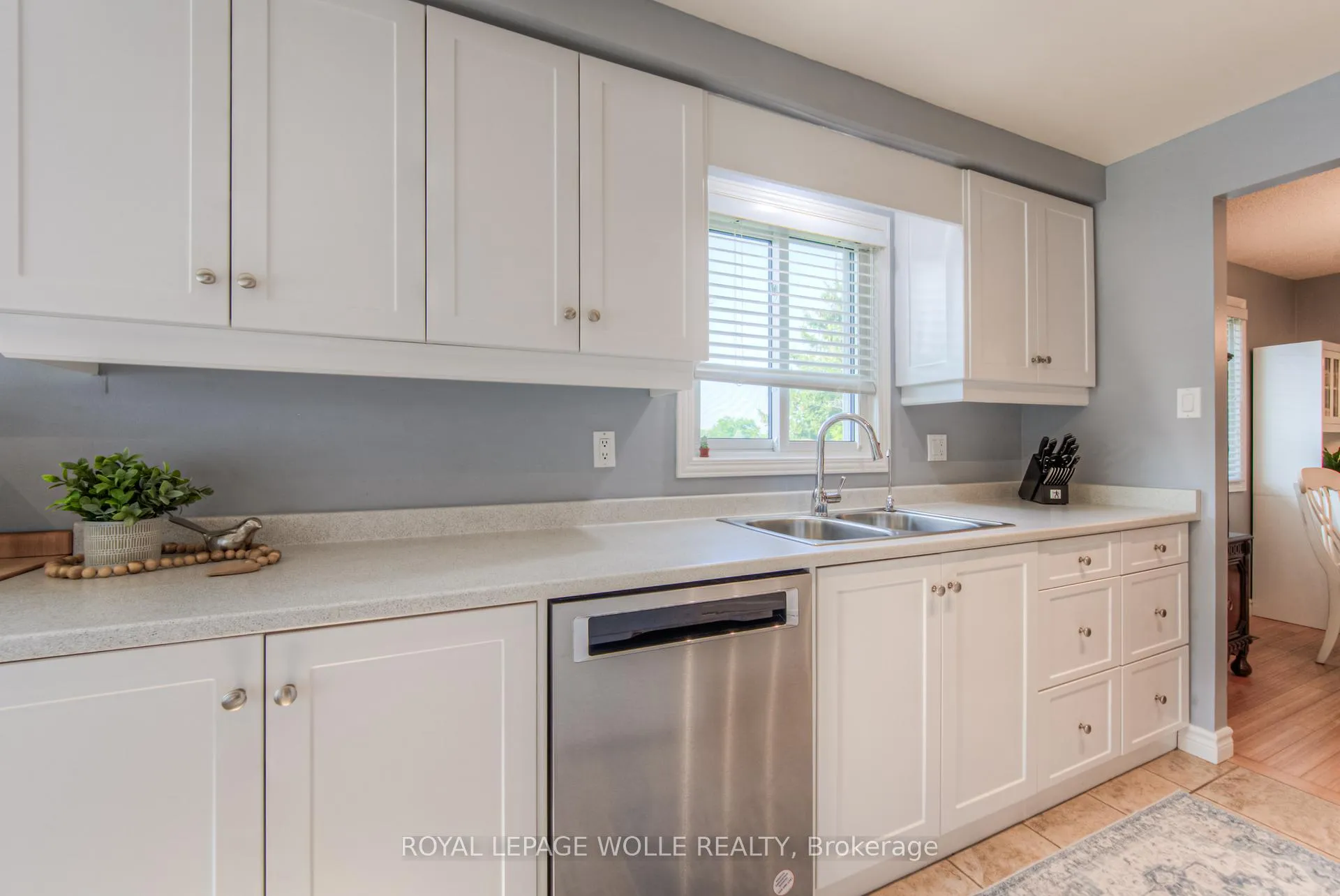 Photo 10 of 228 Haldane Court, Waterloo — HOMEH