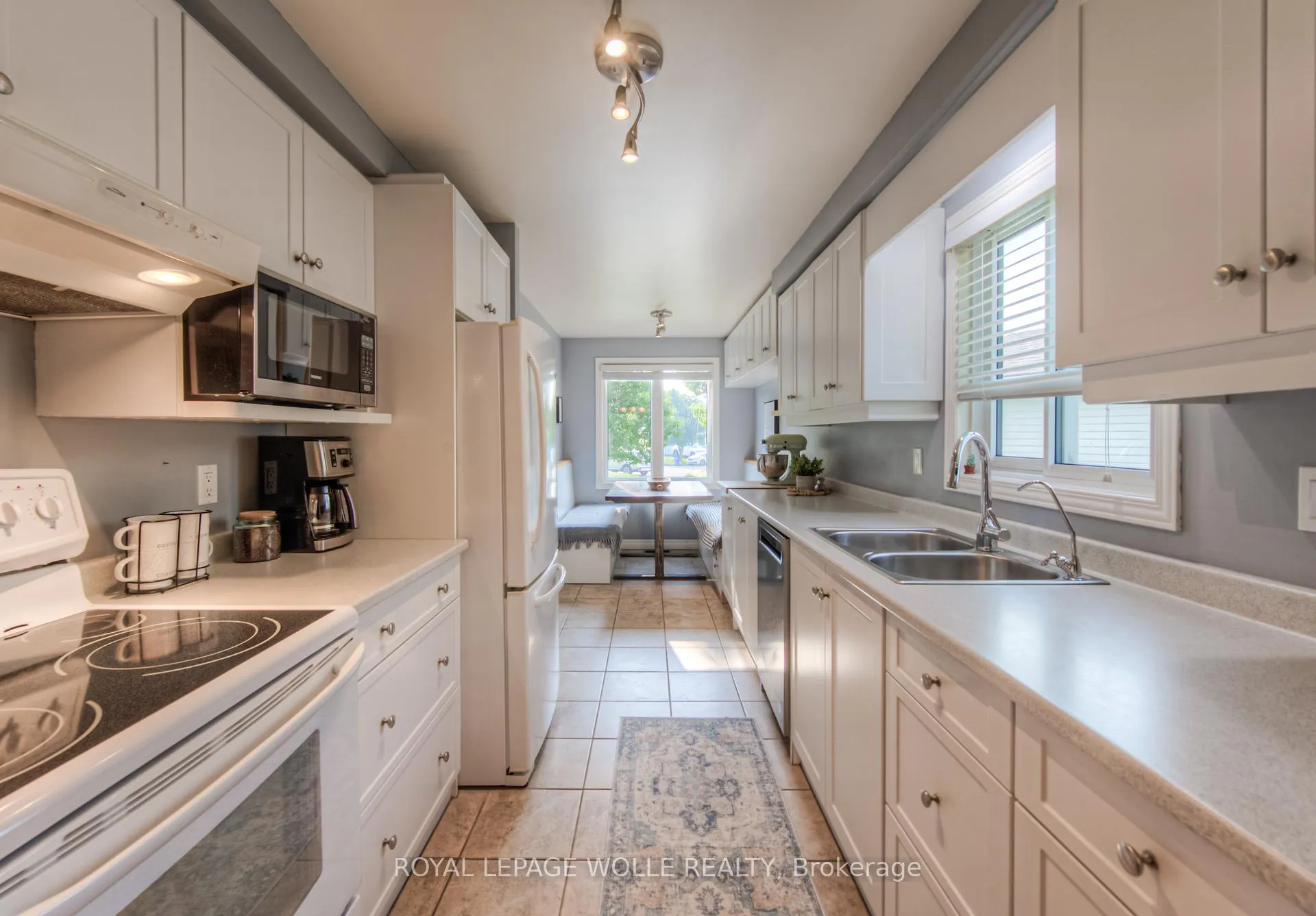 Photo 14 of 228 Haldane Court, Waterloo — HOMEH