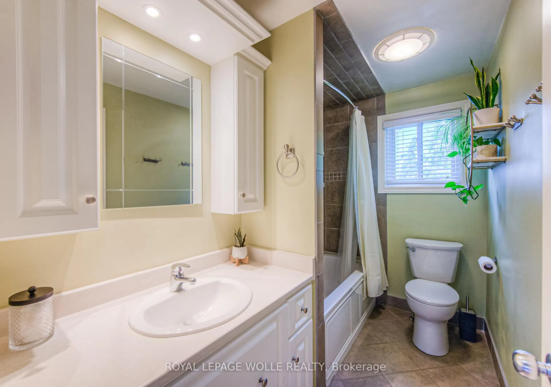 Photo 19 of 228 Haldane Court, Waterloo — HOMEH