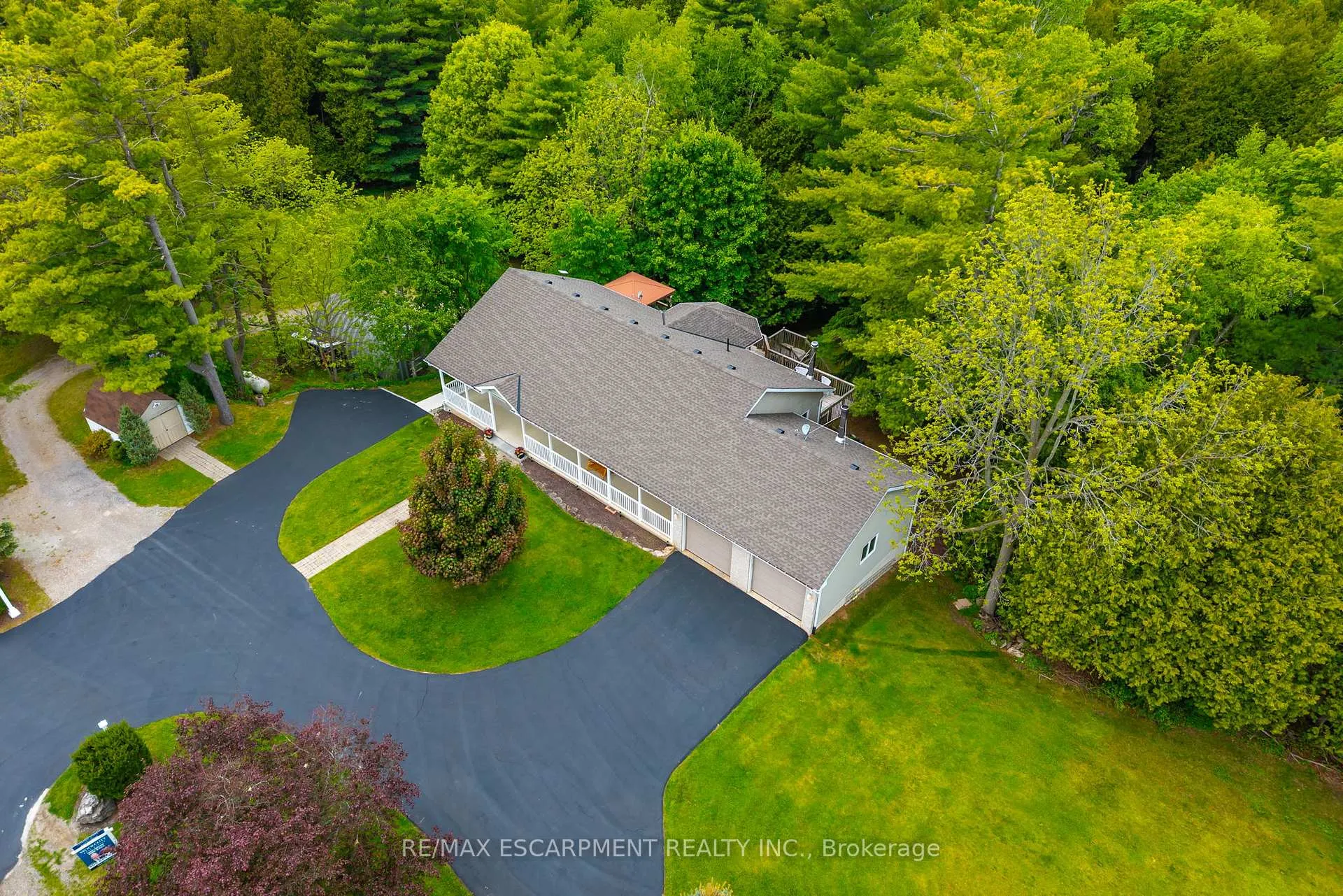 Photo 2 of 1323 8TH Concession Road W, Hamilton, Rural Flamborough — HOMEH