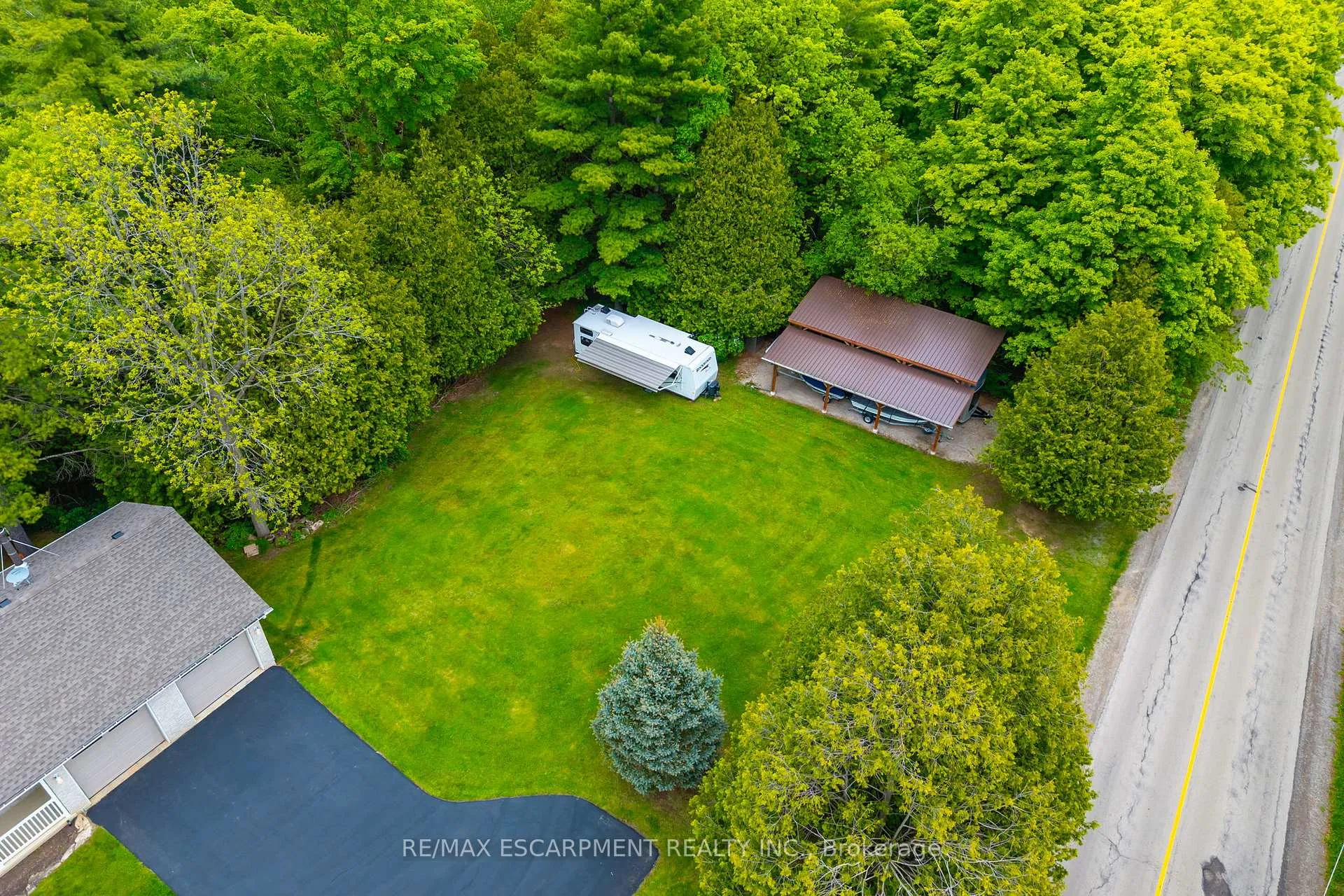 Photo 3 of 1323 8TH Concession Road W, Hamilton, Rural Flamborough — HOMEH