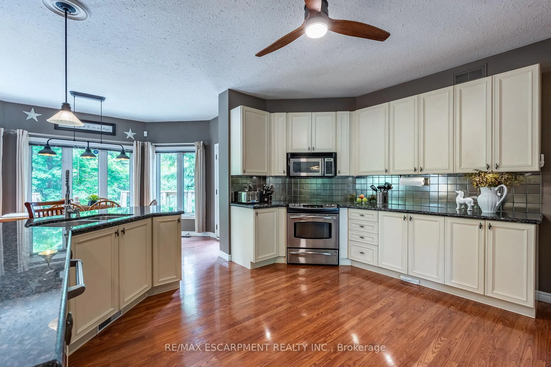 Photo 7 of 1323 8TH Concession Road W, Hamilton, Rural Flamborough — HOMEH