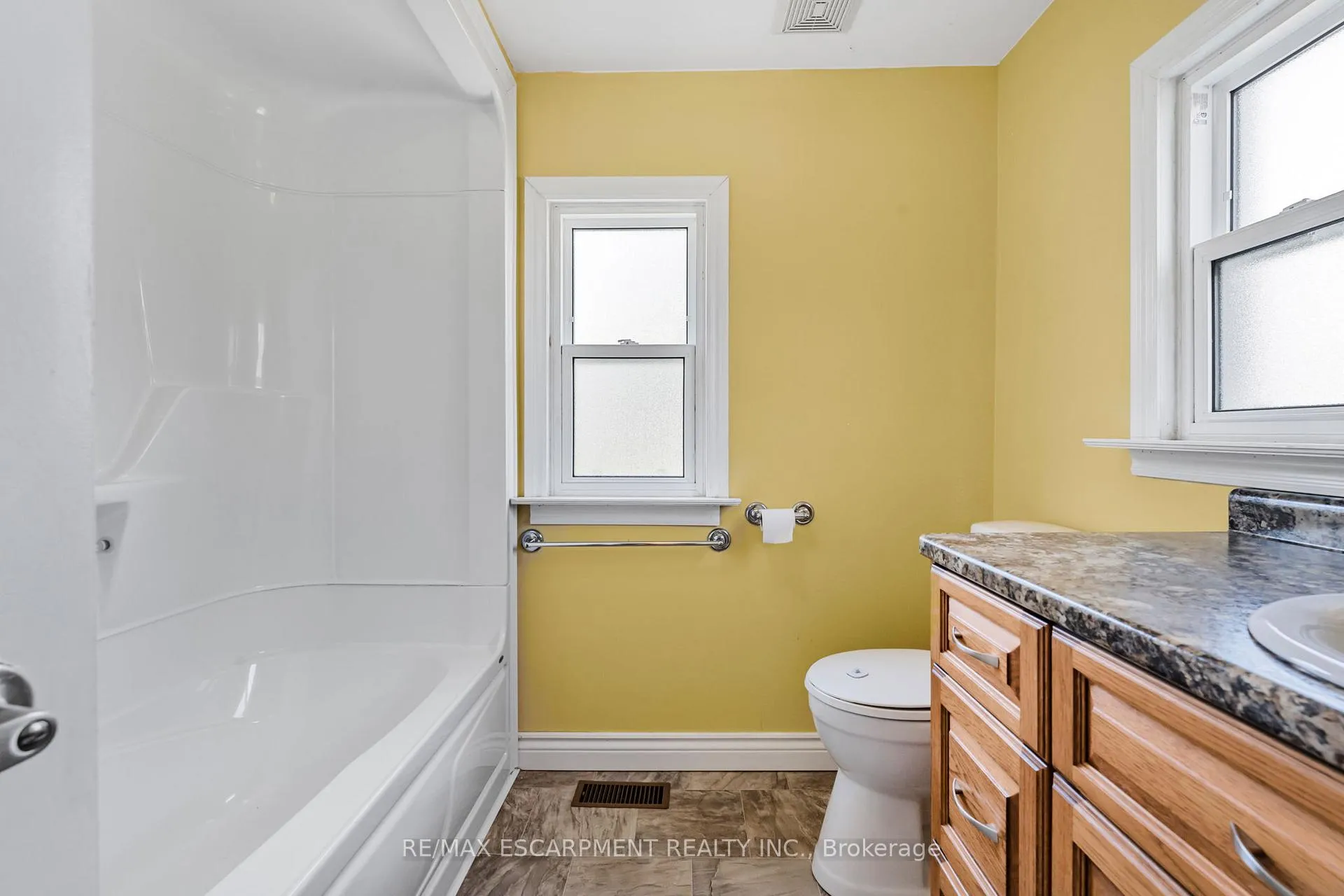 Photo 25 of 398 Diltz Road, Haldimand, Dunnville — HOMEH