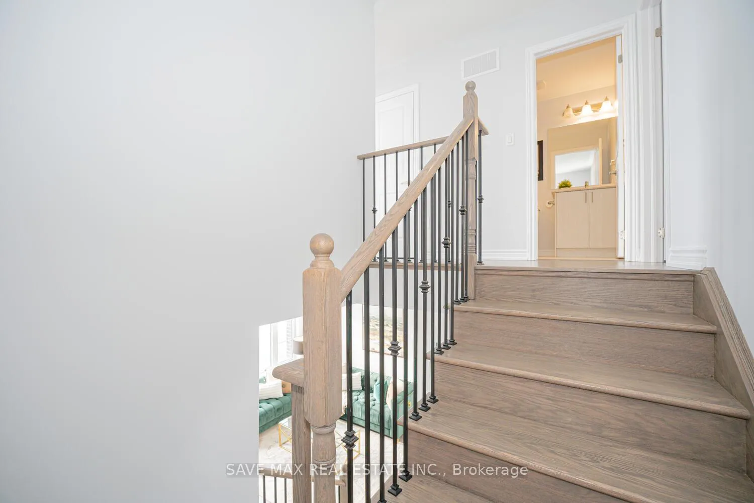 Photo 21 of 77 Minnock Street, Caledon, Rural Caledon — HOMEH