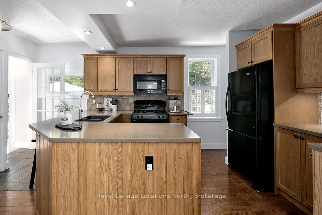 Photo 18 of 67 Marshall Street W, Meaford — HOMEH