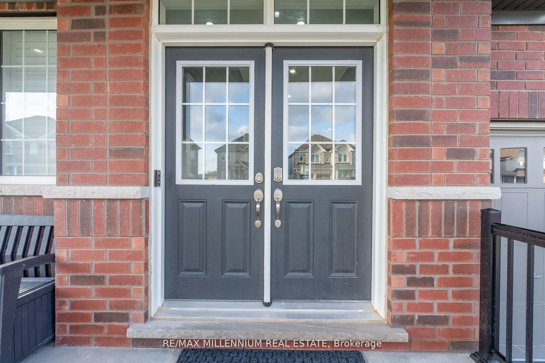 Photo 2 of 732 Gilmour Crescent, Shelburne — HOMEH