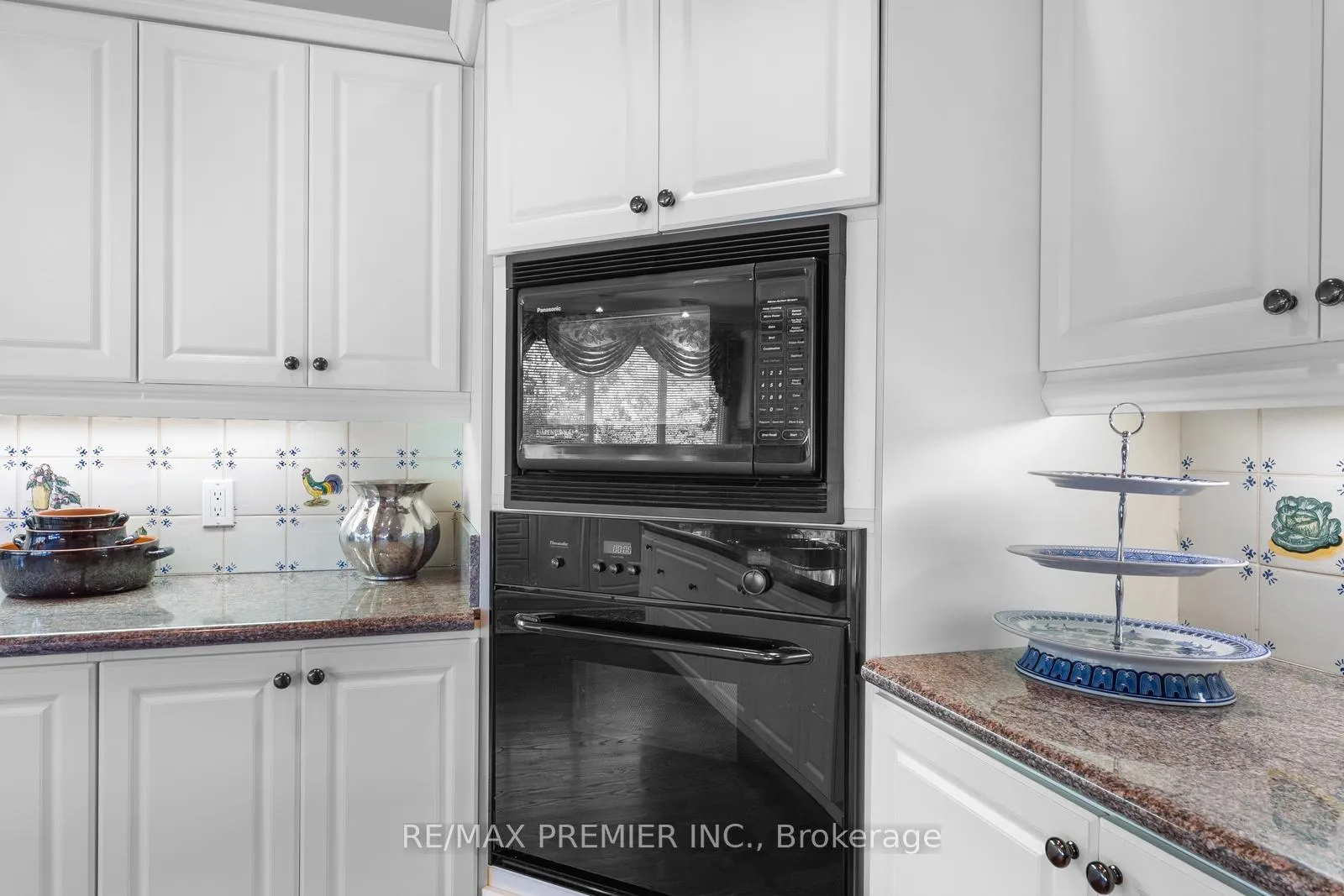 Photo 21 of 261 Sylvadene Parkway, Vaughan, East Woodbridge — HOMEH