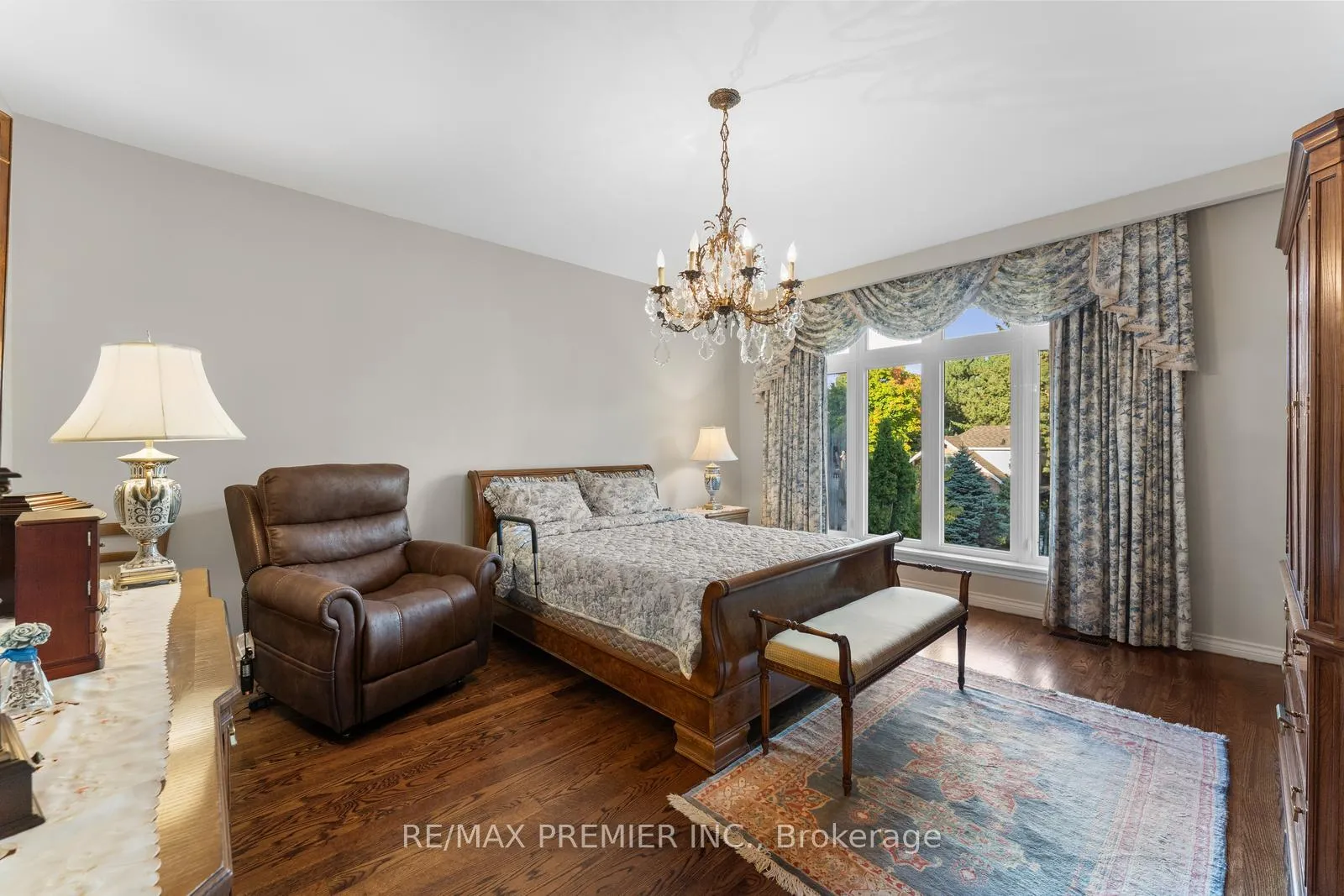 Photo 26 of 261 Sylvadene Parkway, Vaughan, East Woodbridge — HOMEH