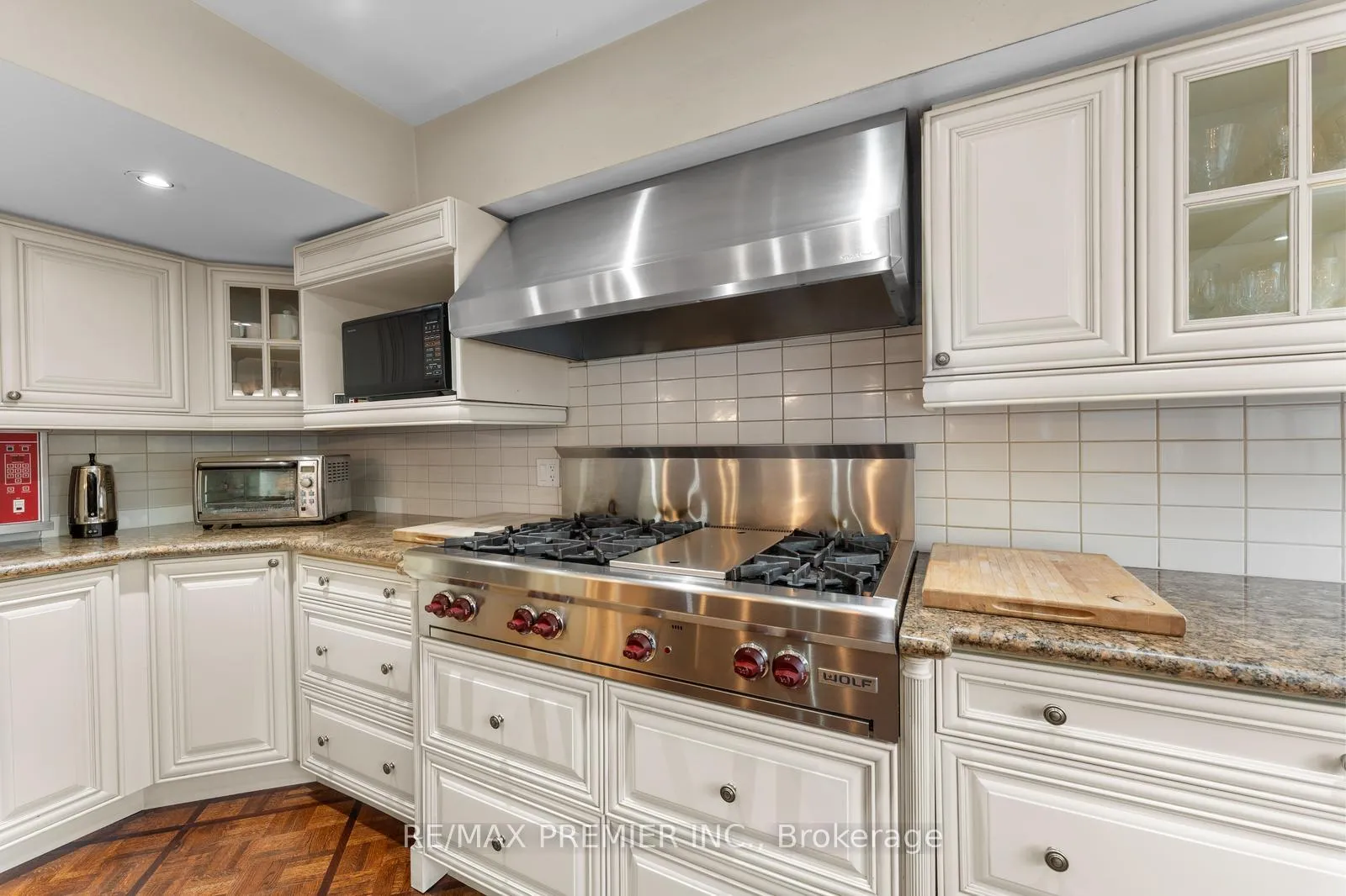 Photo 36 of 261 Sylvadene Parkway, Vaughan, East Woodbridge — HOMEH