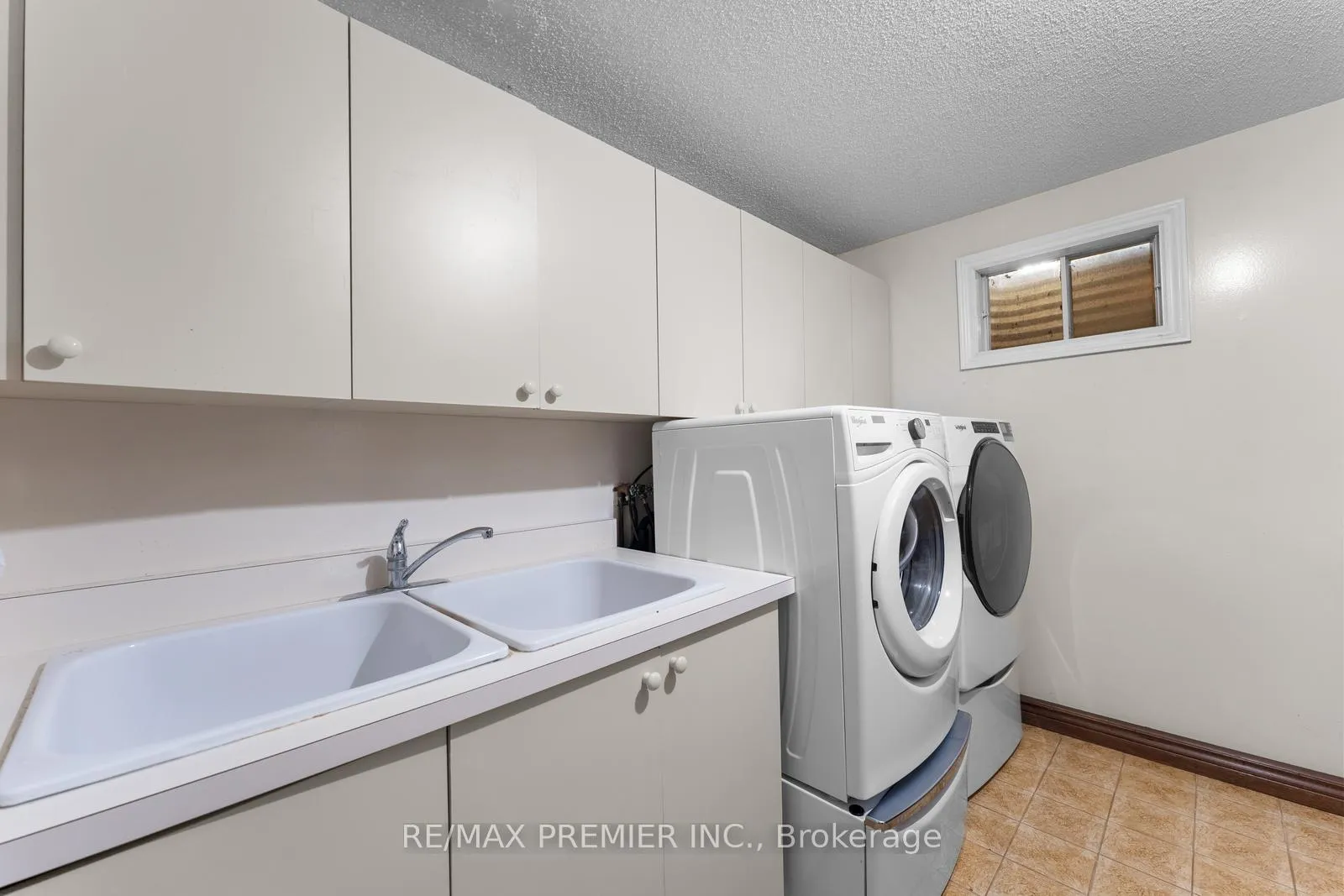Photo 38 of 261 Sylvadene Parkway, Vaughan, East Woodbridge — HOMEH