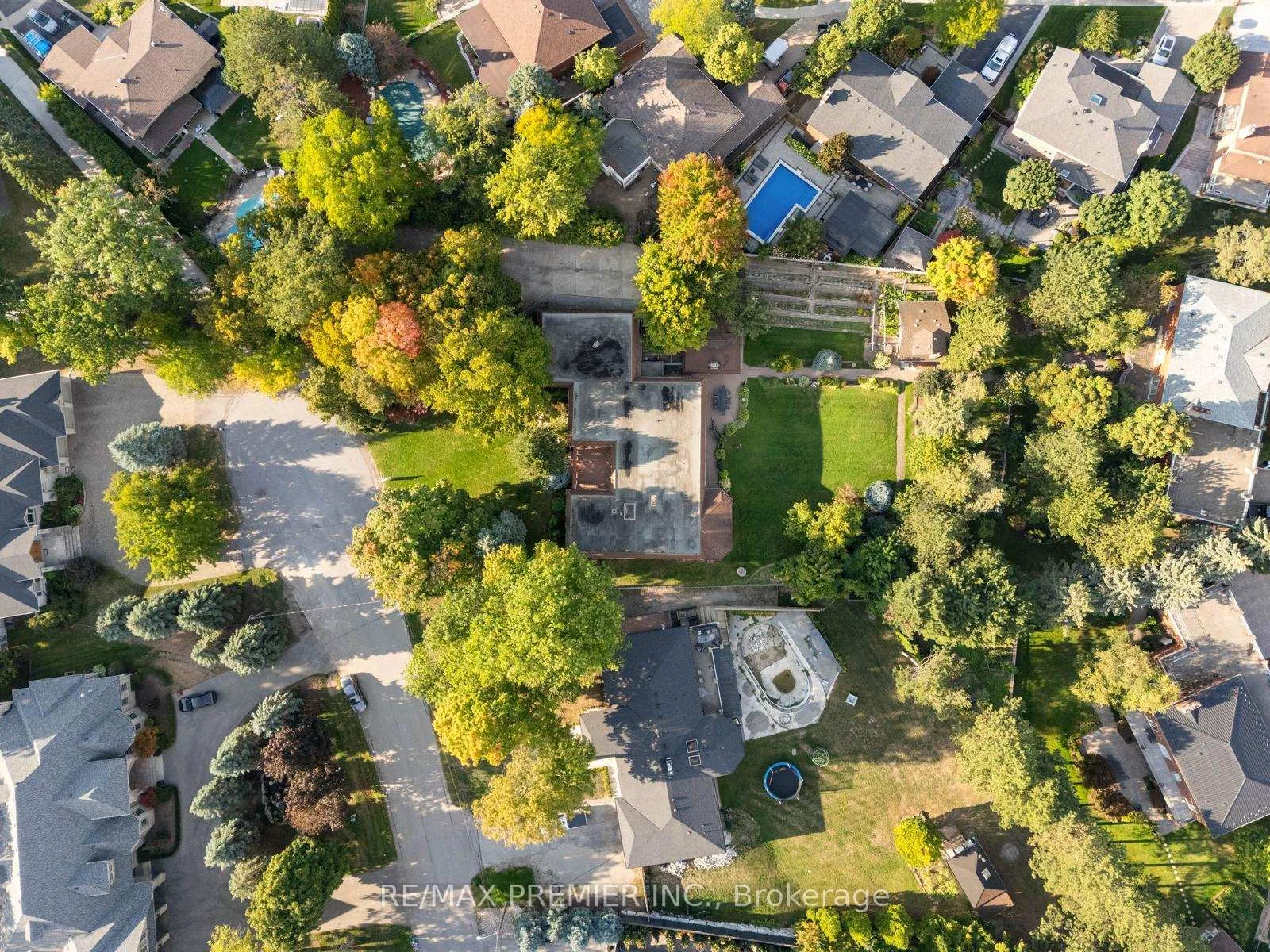 Photo 47 of 261 Sylvadene Parkway, Vaughan, East Woodbridge — HOMEH