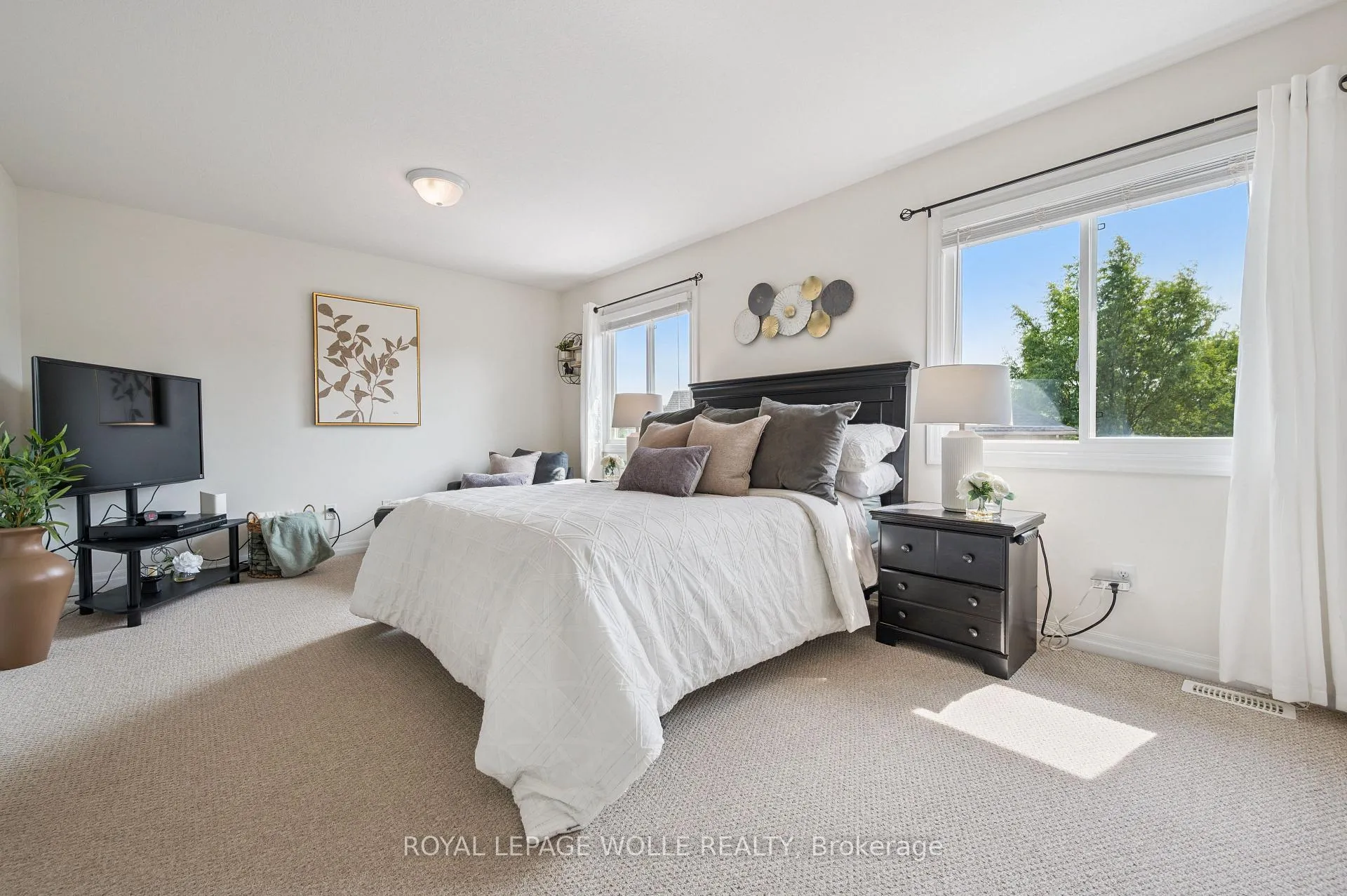 Photo 17 of 503 Windflower Crescent, Kitchener — HOMEH