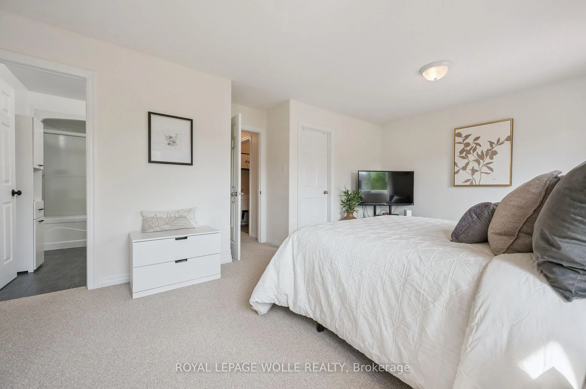 Photo 18 of 503 Windflower Crescent, Kitchener — HOMEH