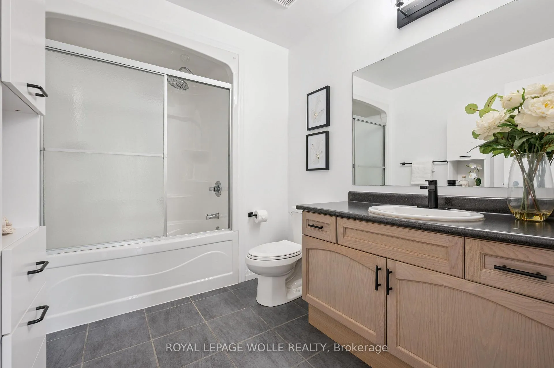 Photo 19 of 503 Windflower Crescent, Kitchener — HOMEH