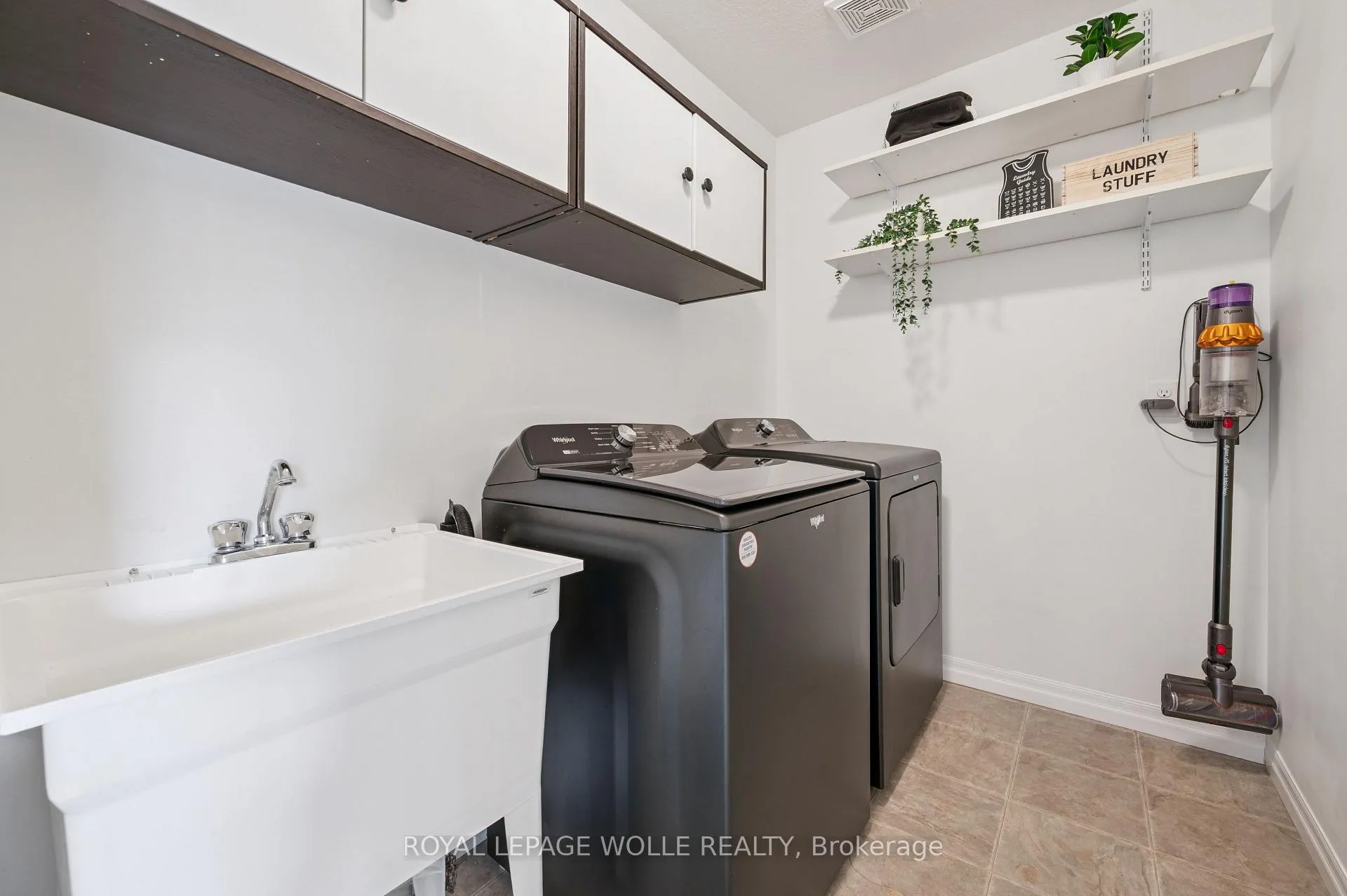 Photo 26 of 503 Windflower Crescent, Kitchener — HOMEH