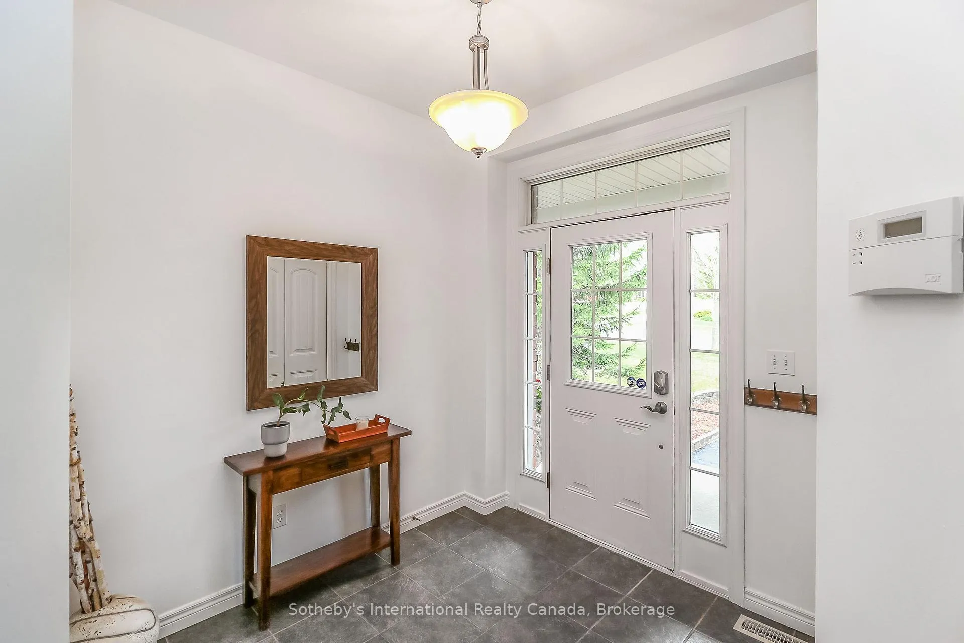 Photo 5 of 3 Alyssa Drive, Collingwood — HOMEH