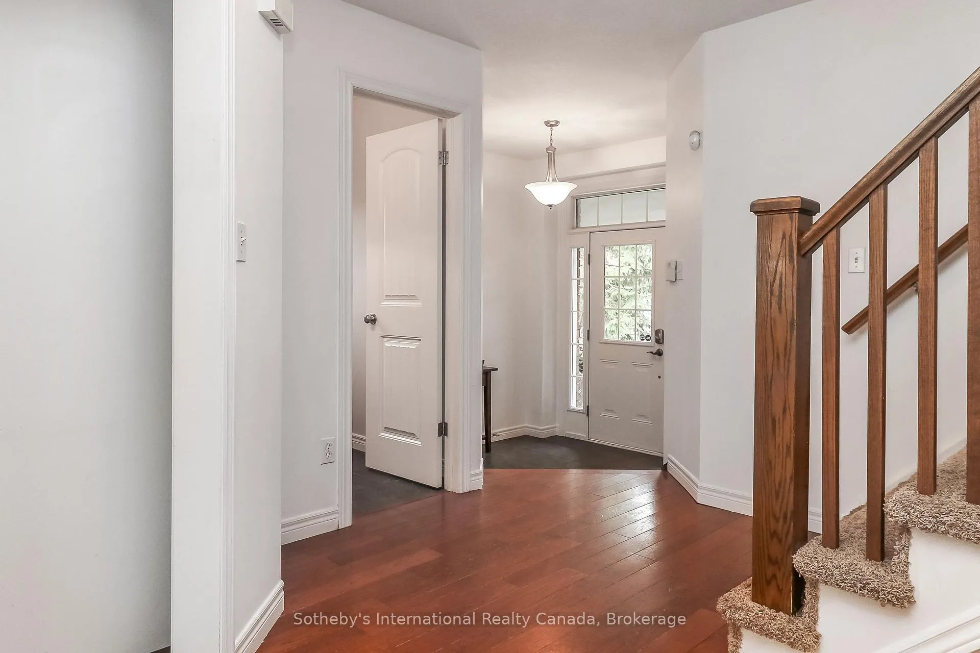 Photo 7 of 3 Alyssa Drive, Collingwood — HOMEH