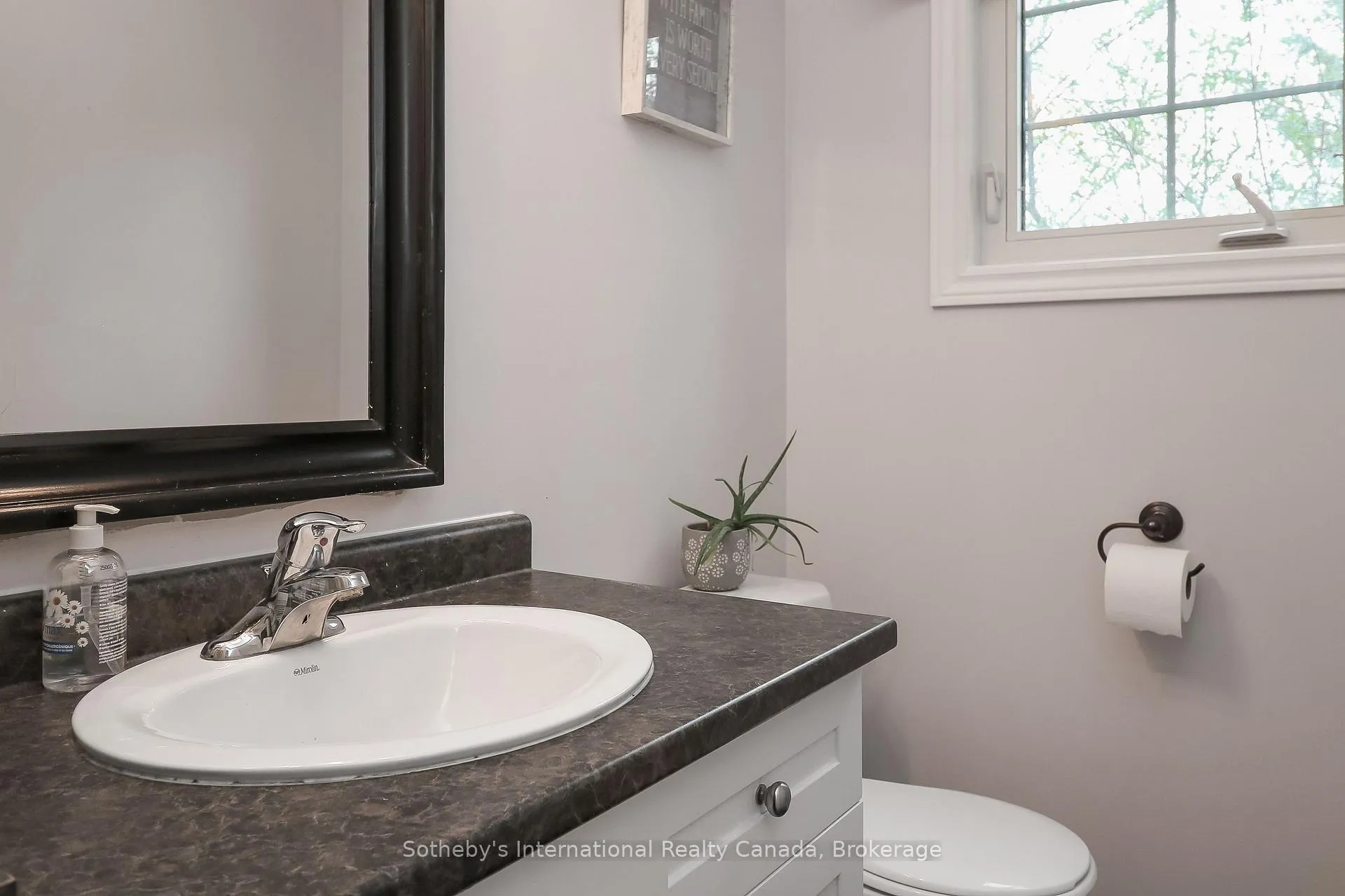 Photo 8 of 3 Alyssa Drive, Collingwood — HOMEH