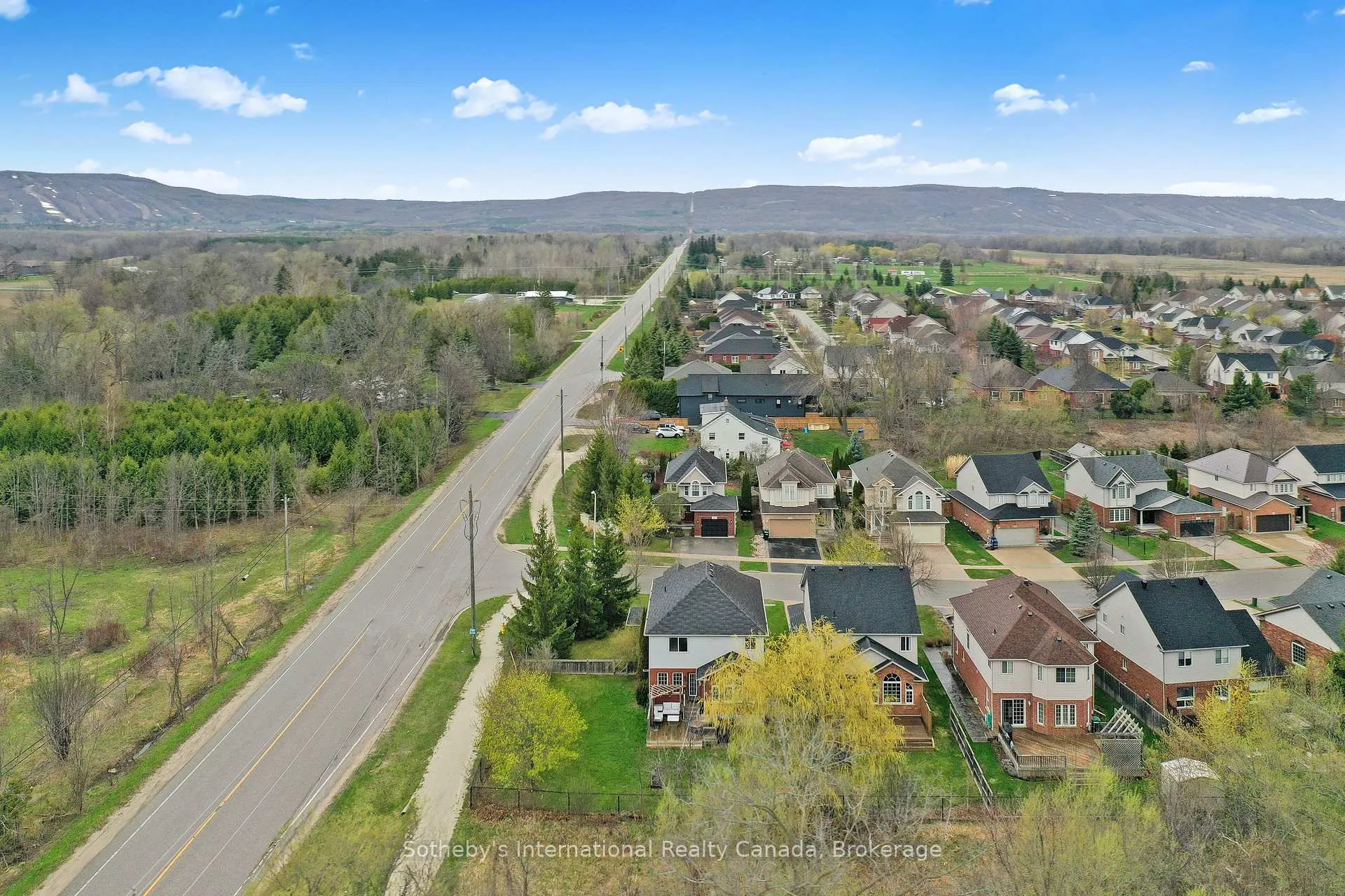 Photo 31 of 3 Alyssa Drive, Collingwood — HOMEH