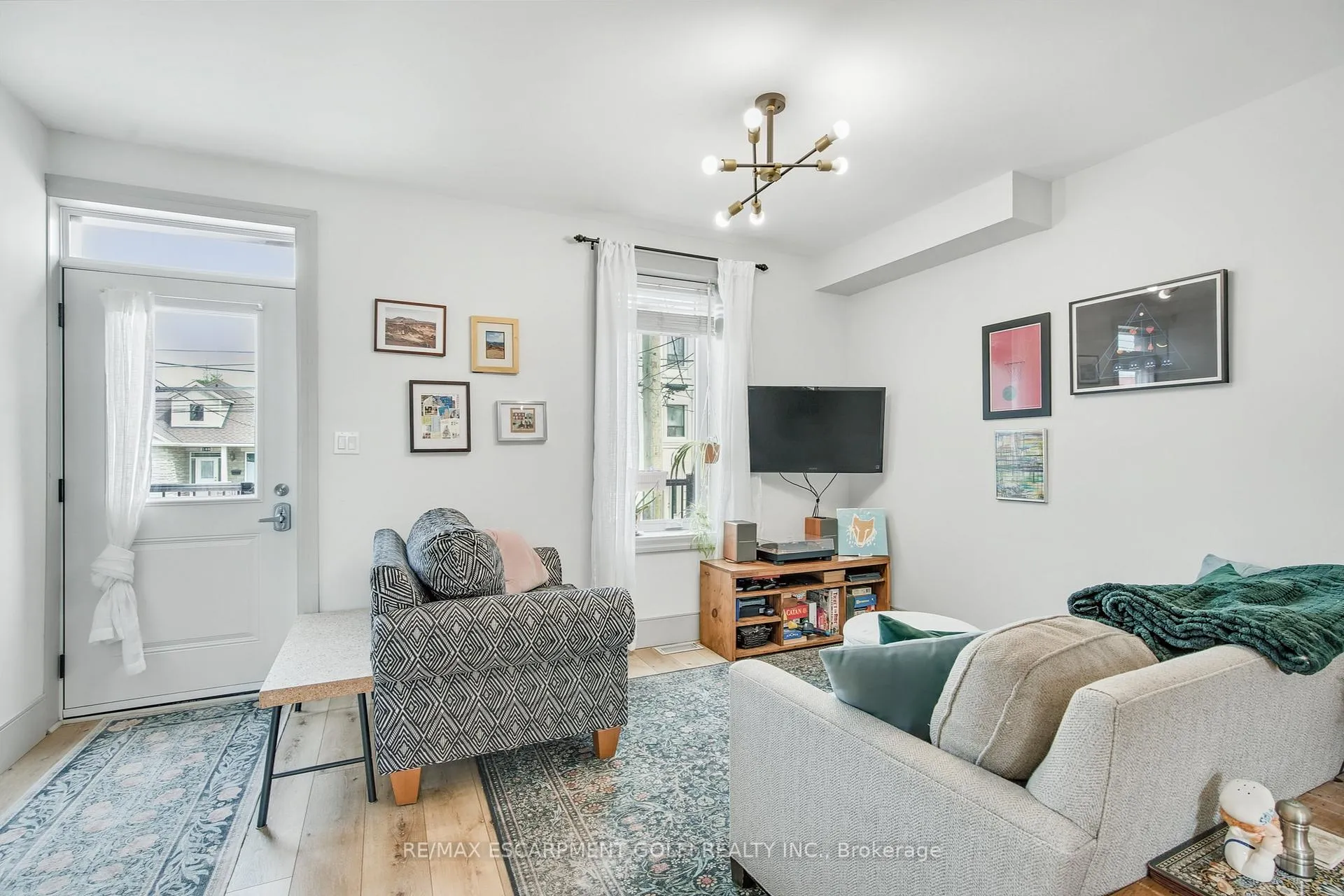 Photo 5 of 189 Queen Street N, Hamilton, Strathcona — HOMEH