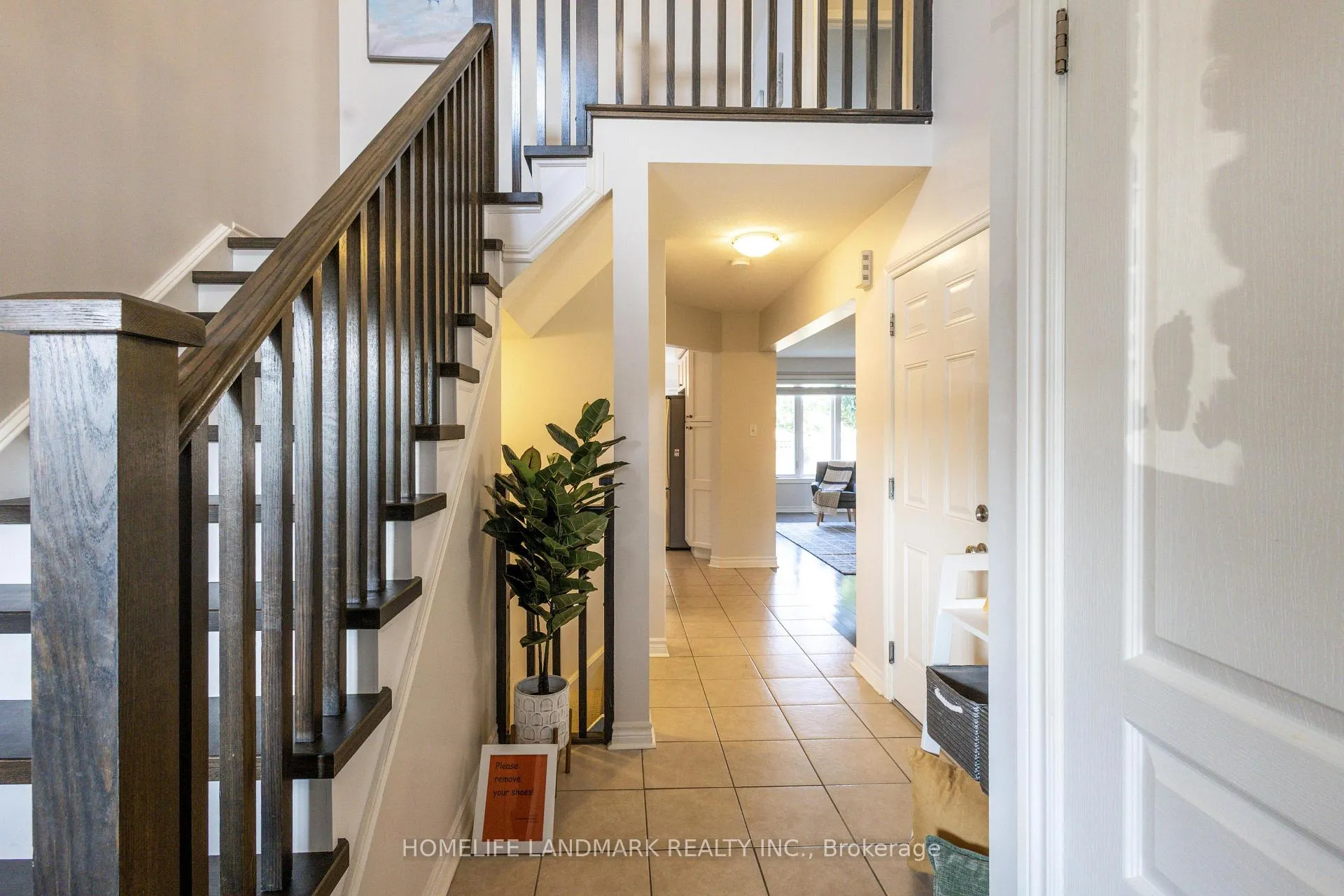 Photo 4 of 95 Harding Street, Kitchener — HOMEH