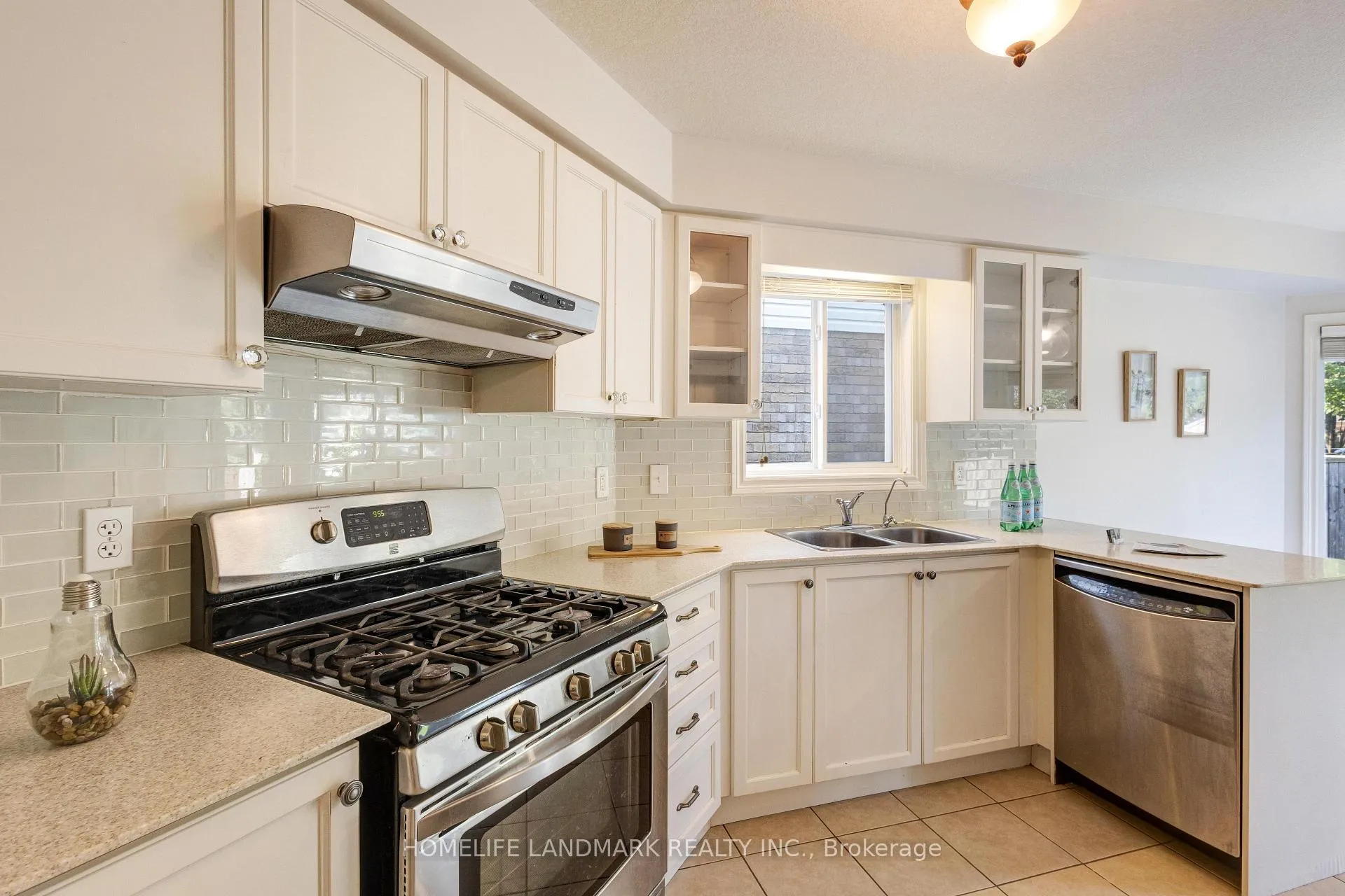 Photo 12 of 95 Harding Street, Kitchener — HOMEH