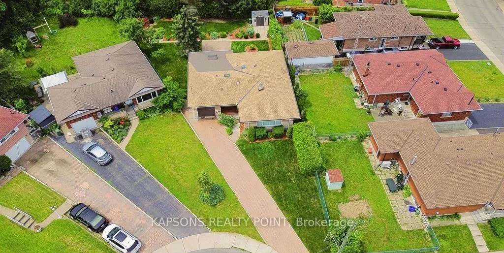 Photo 3 of 8 Starlight Court, Hamilton, Corman — HOMEH