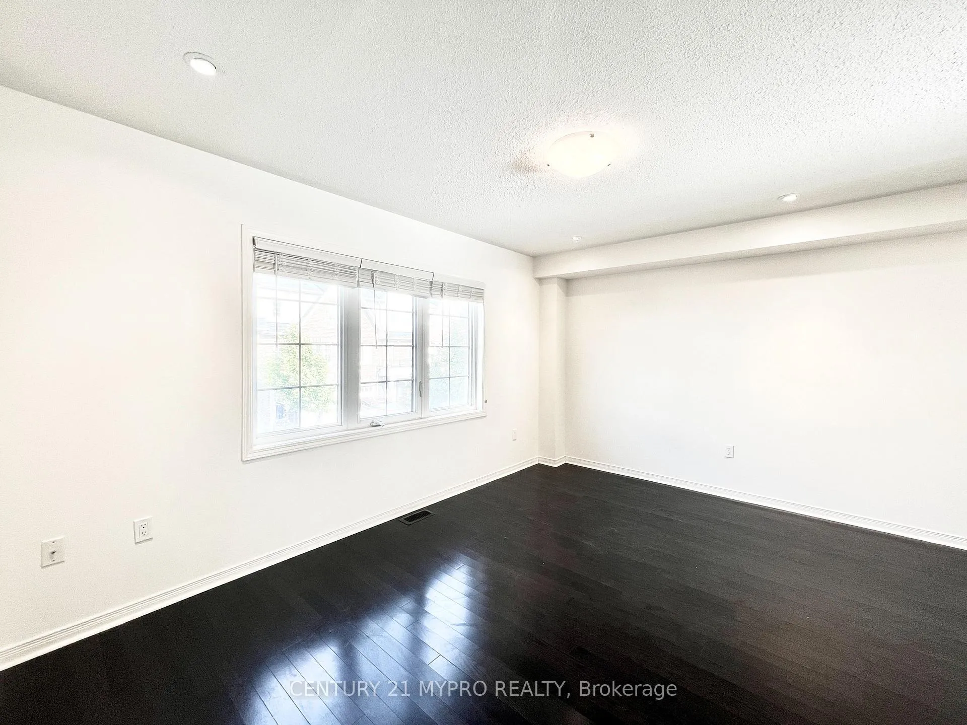 Photo 11 of 10 Magpie Way, Whitby, Blue Grass Meadows — HOMEH