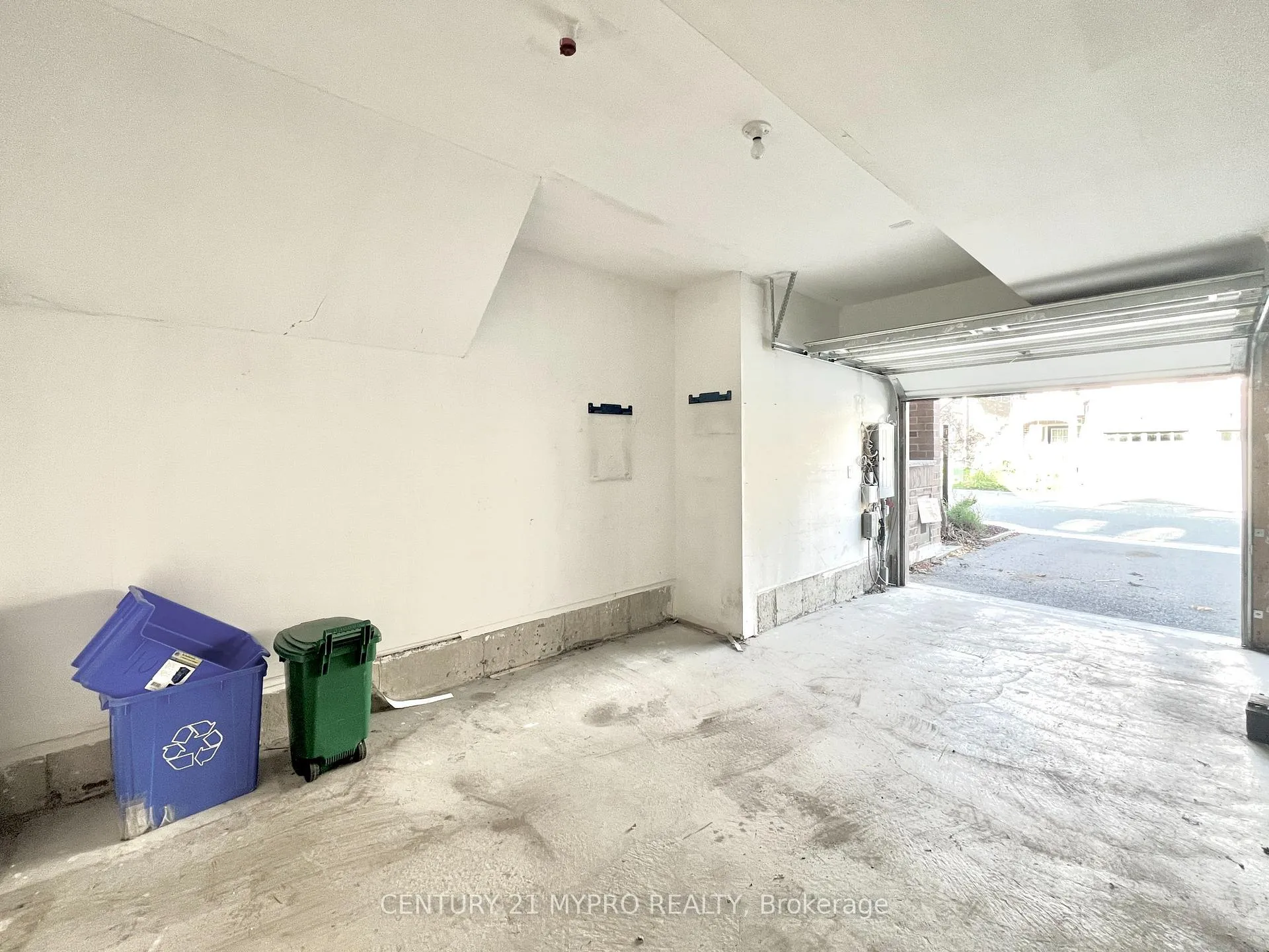 Photo 31 of 10 Magpie Way, Whitby, Blue Grass Meadows — HOMEH