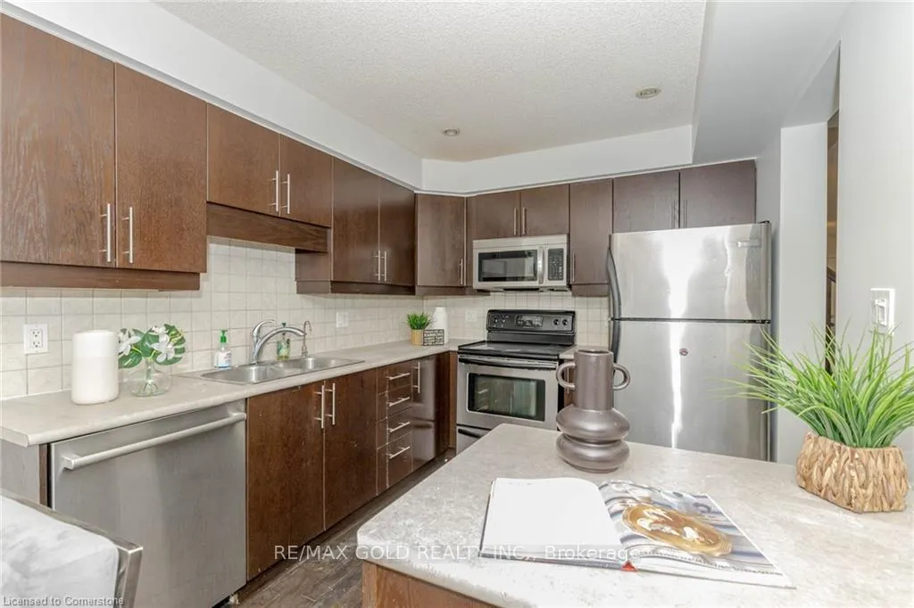 Photo 16 of 167 Sims Estate Drive, Kitchener, Grand River South — HOMEH