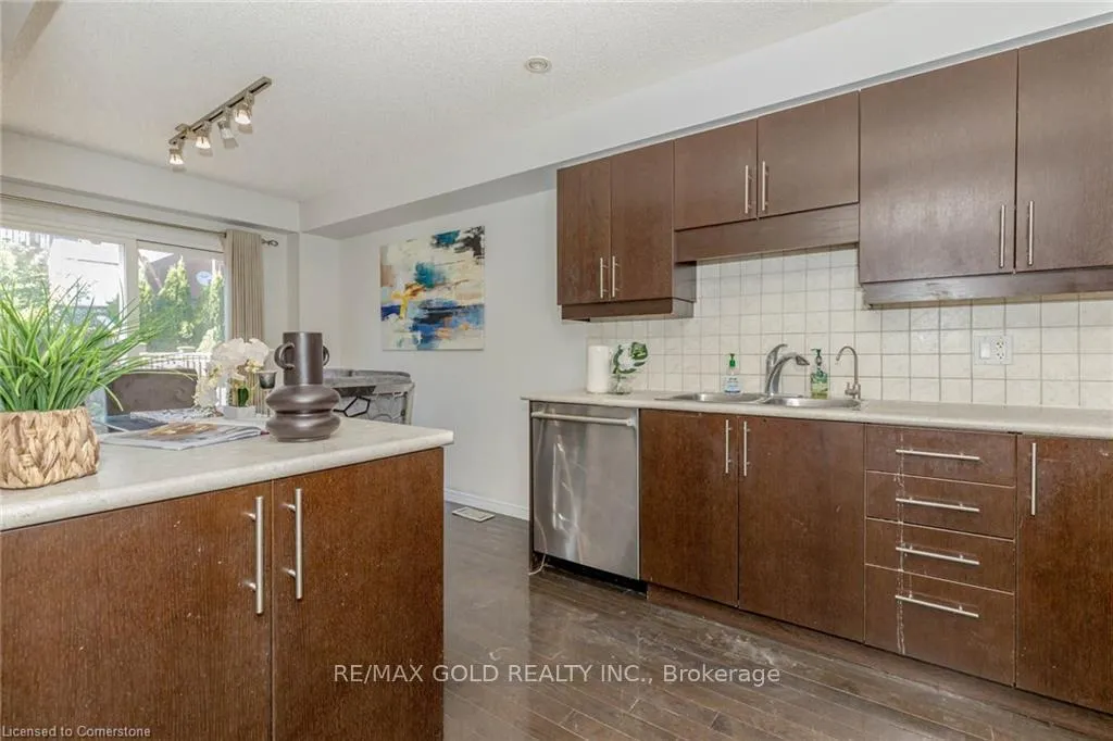 Photo 18 of 167 Sims Estate Drive, Kitchener, Grand River South — HOMEH