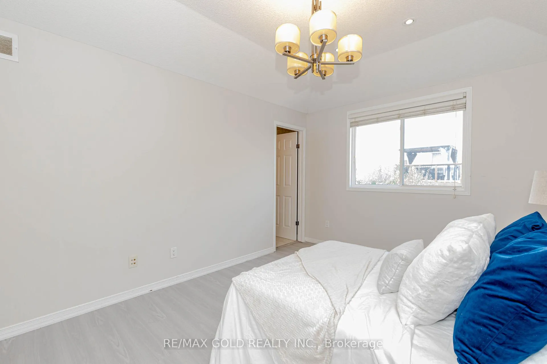 Photo 35 of 167 Sims Estate Drive, Kitchener, Grand River South — HOMEH