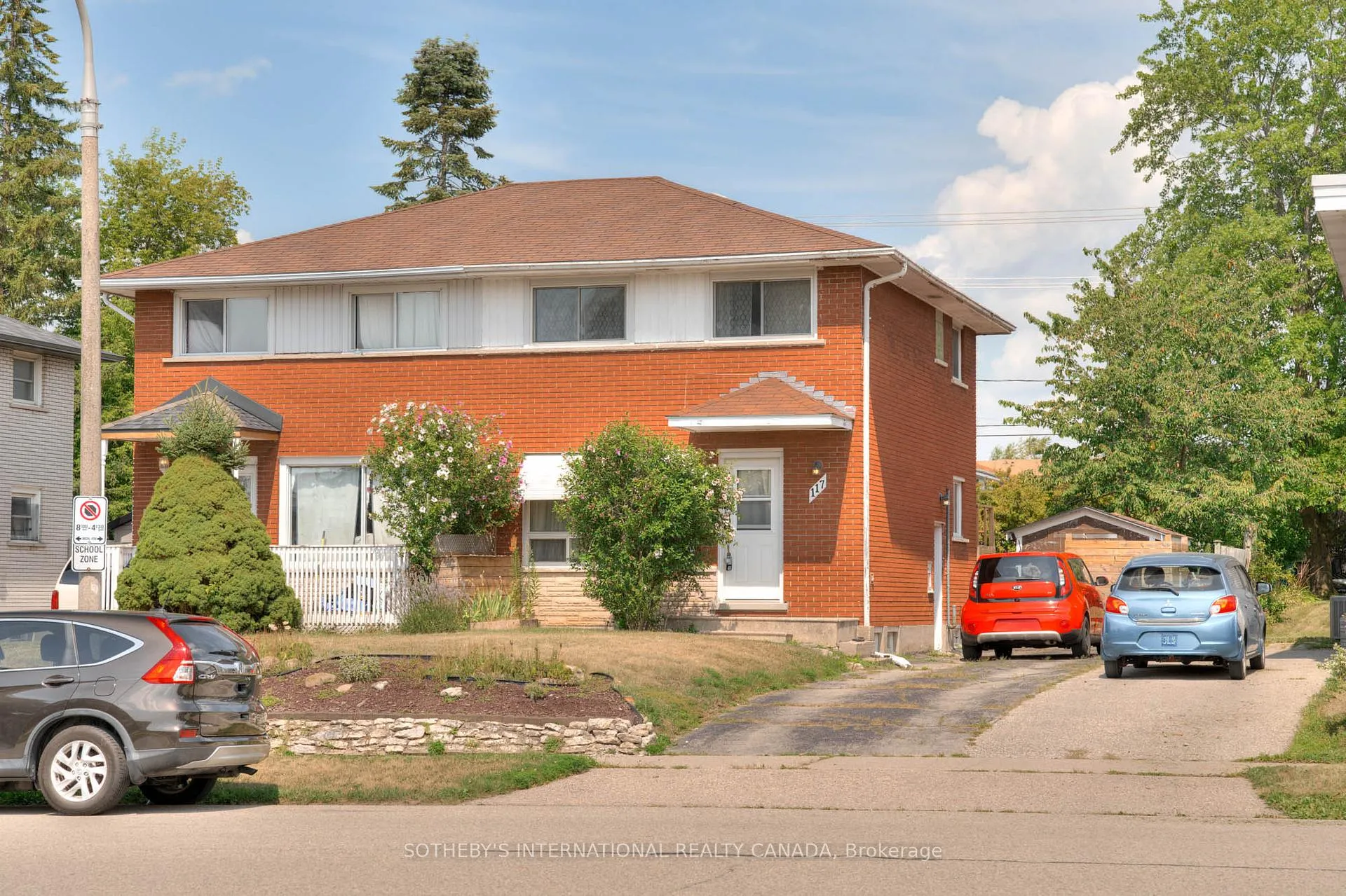 Photo 2 of 117 Secord Avenue, Kitchener — HOMEH
